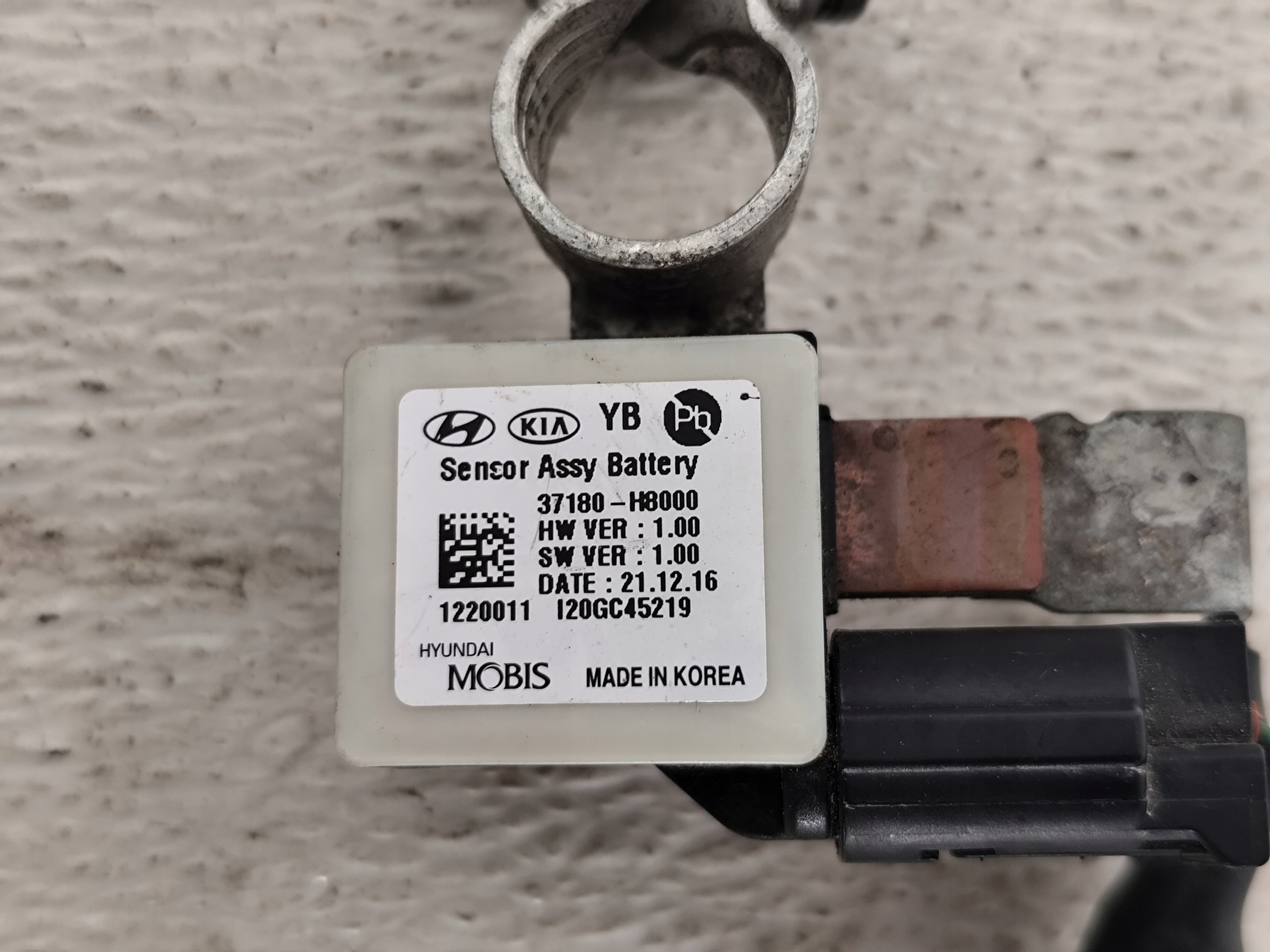 KIA RIO IV 2017R.Batteriemanagement Sensor 37180-H8000