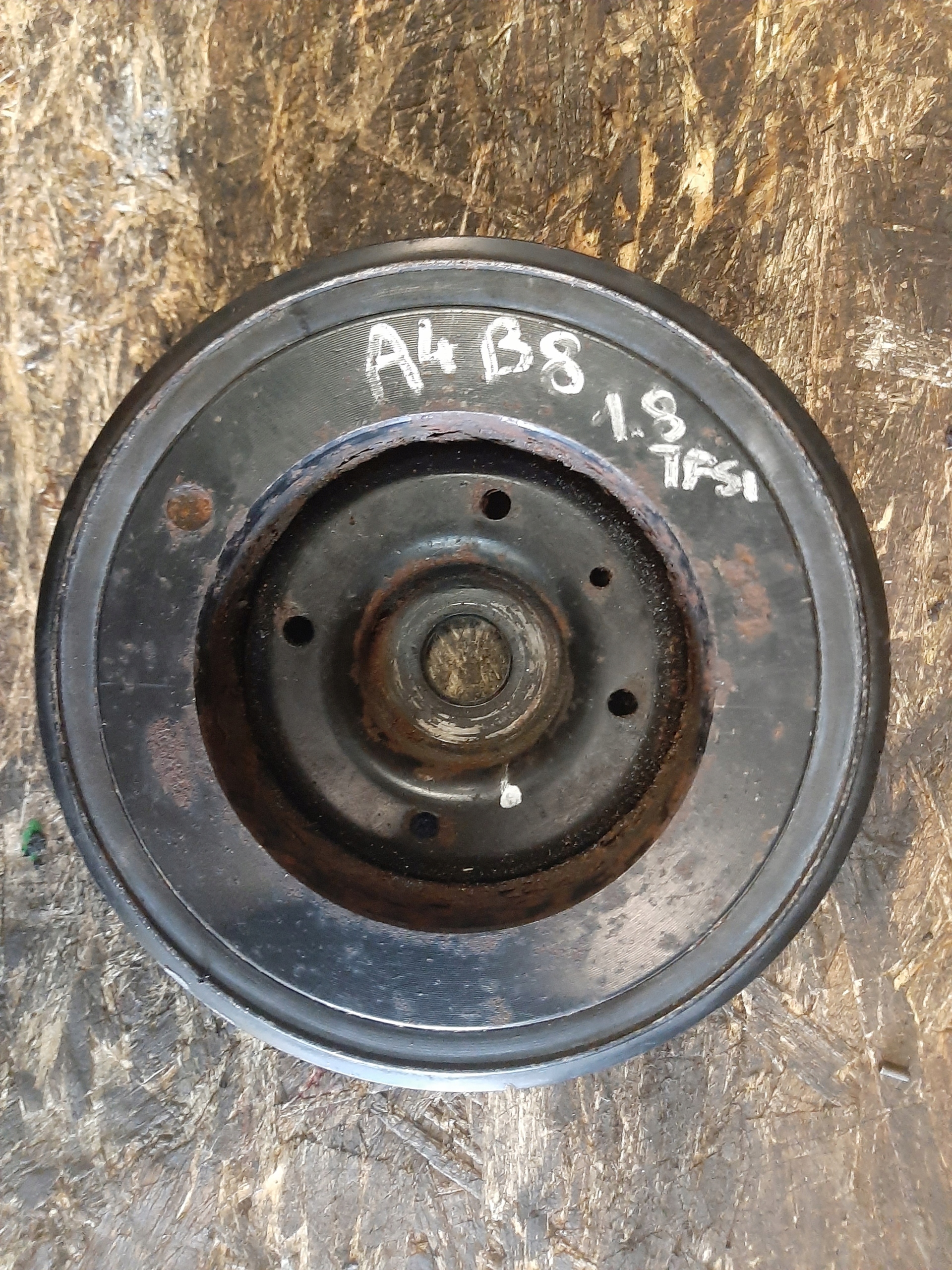 AUDI A4 B8 A5 1.8 TFSI csigák WALU 06H105243F