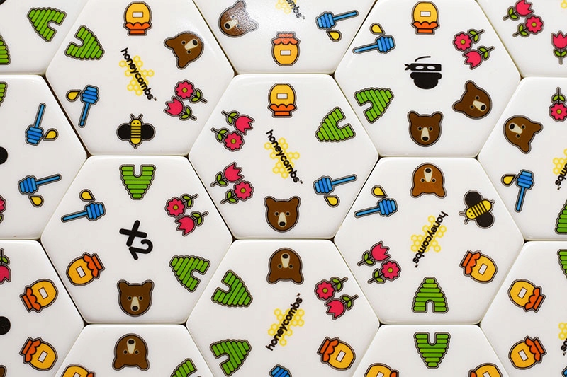 HONEYCOMBS The game Gra planszowa dla dzieci 6lat+ Minimalna liczba graczy 1
