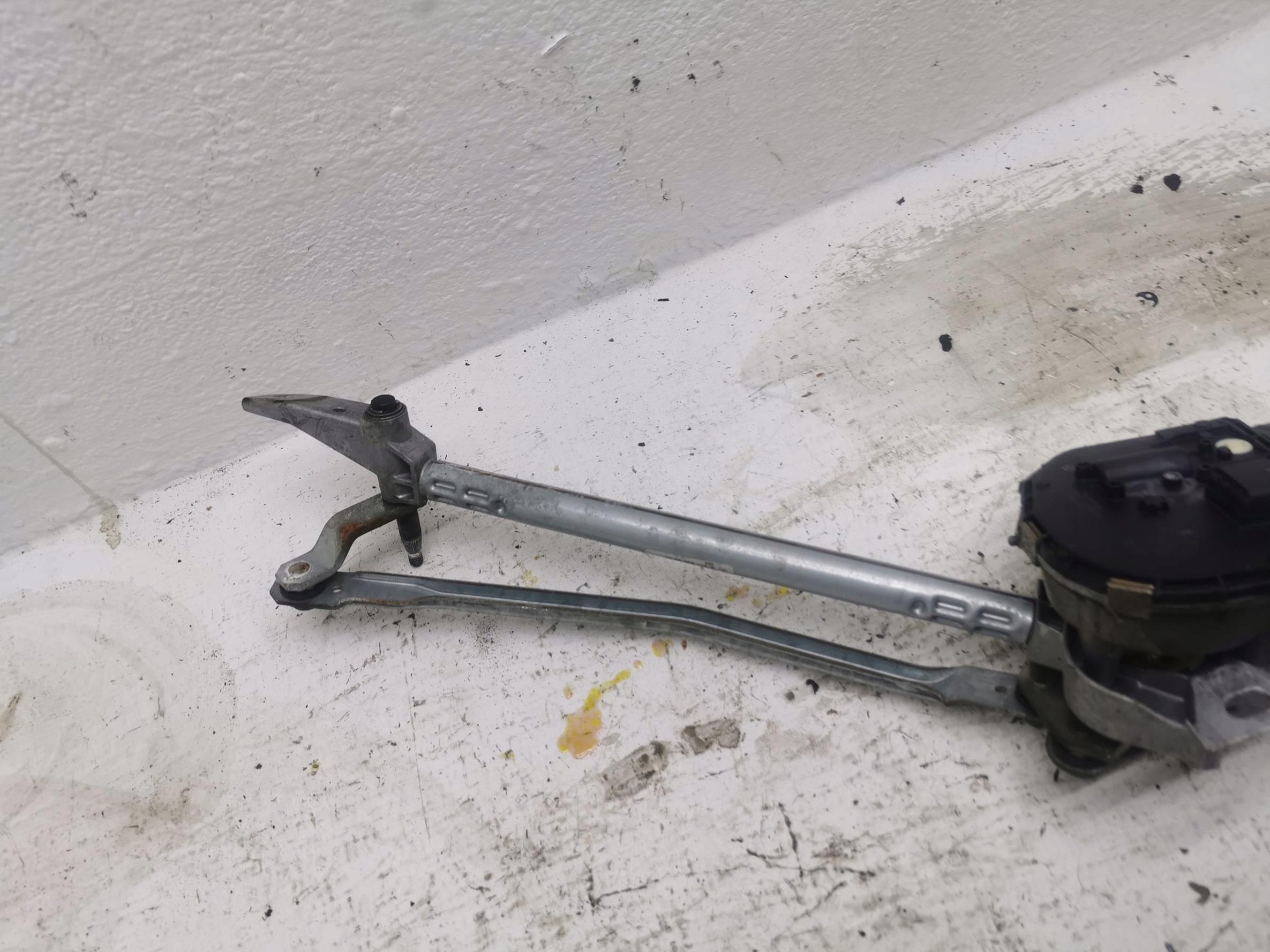 wiper mechanism front MERCEDES E-KLASA W211