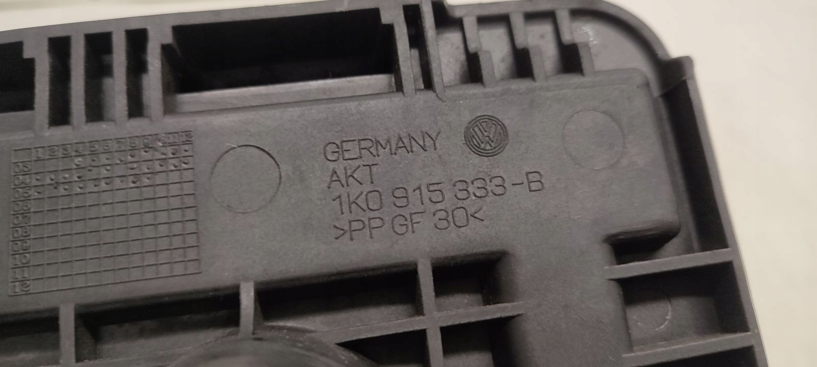 obal kryt akumulátoru Audi A3 8P LIFT 3D 1,6 FSI