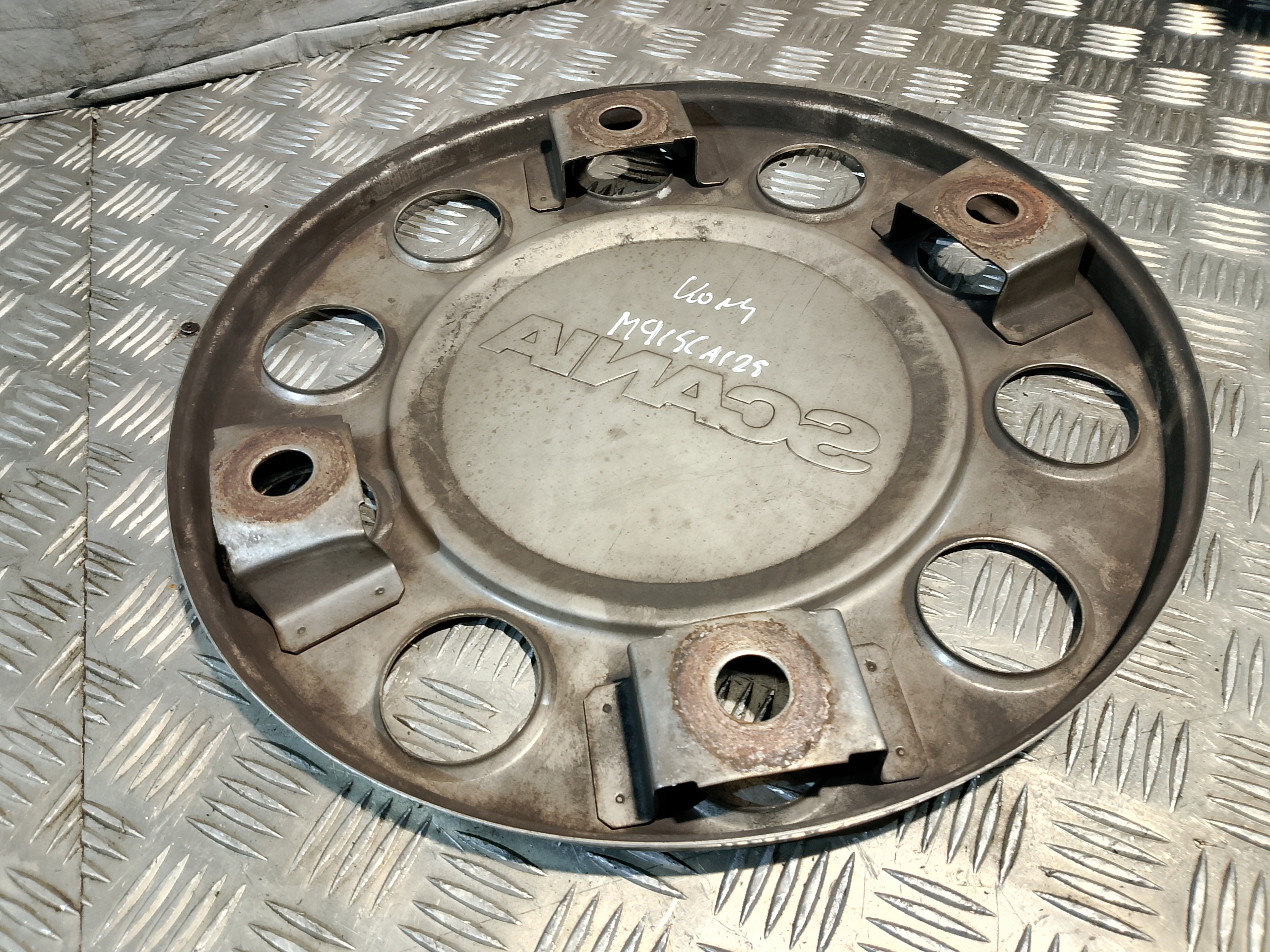 cap cover 22.5" SCANIA