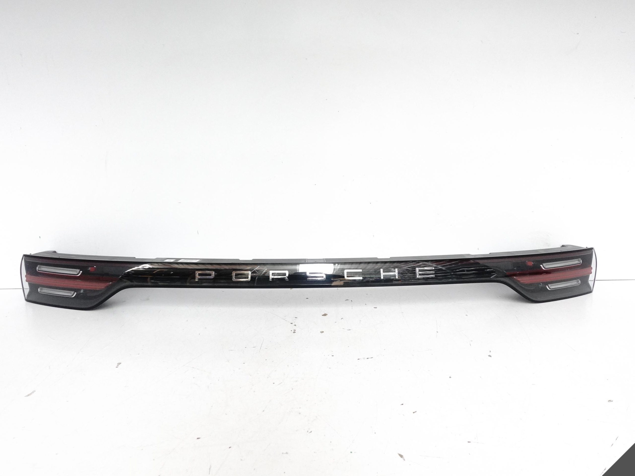 PORSCHE CAYENNE III E3 9Y0 18- light LED cap central W boot rear part EU