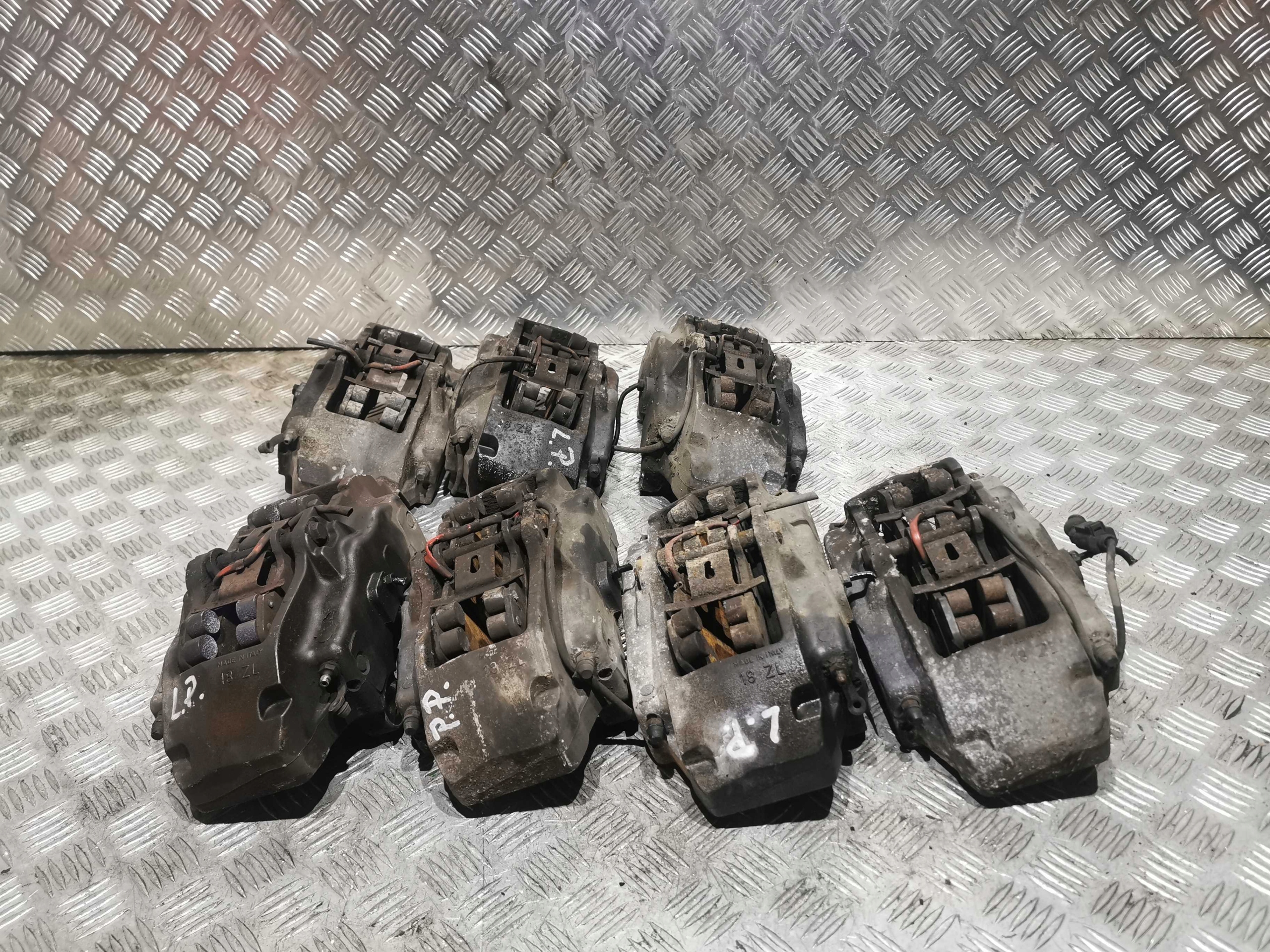 ТОРМОЗНОЙ СУППОРТ ЛЕВЫЙ ПЕРЕДНИЙ TOUAREG 7L 3.0 18ZL