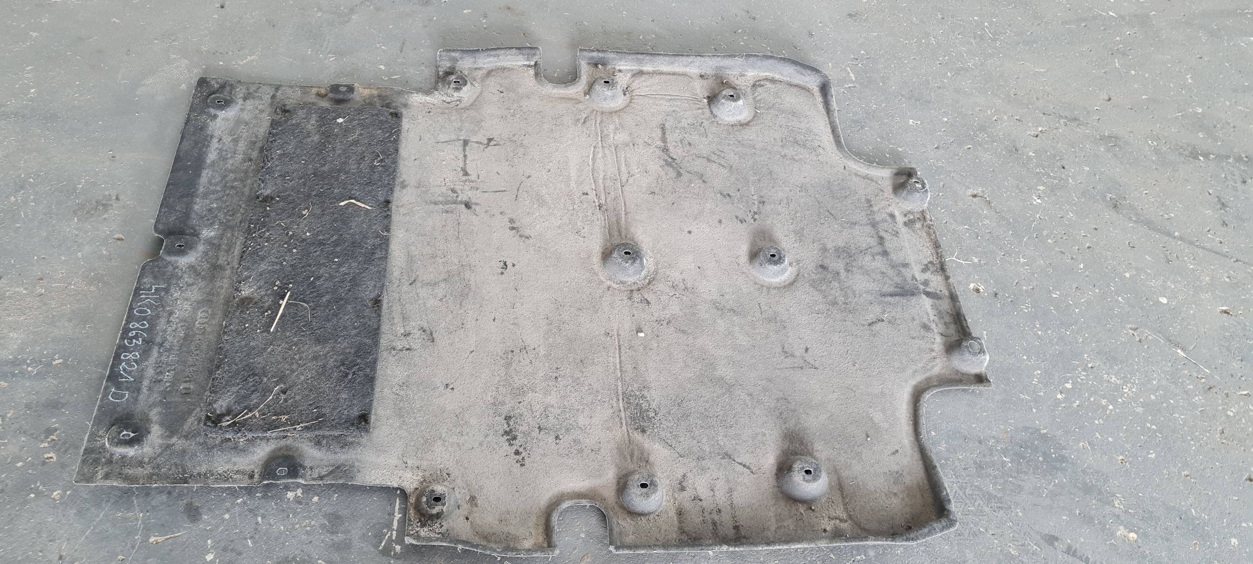 A6 C8 4K cover lower cover below engine of the engine 4K0863821D