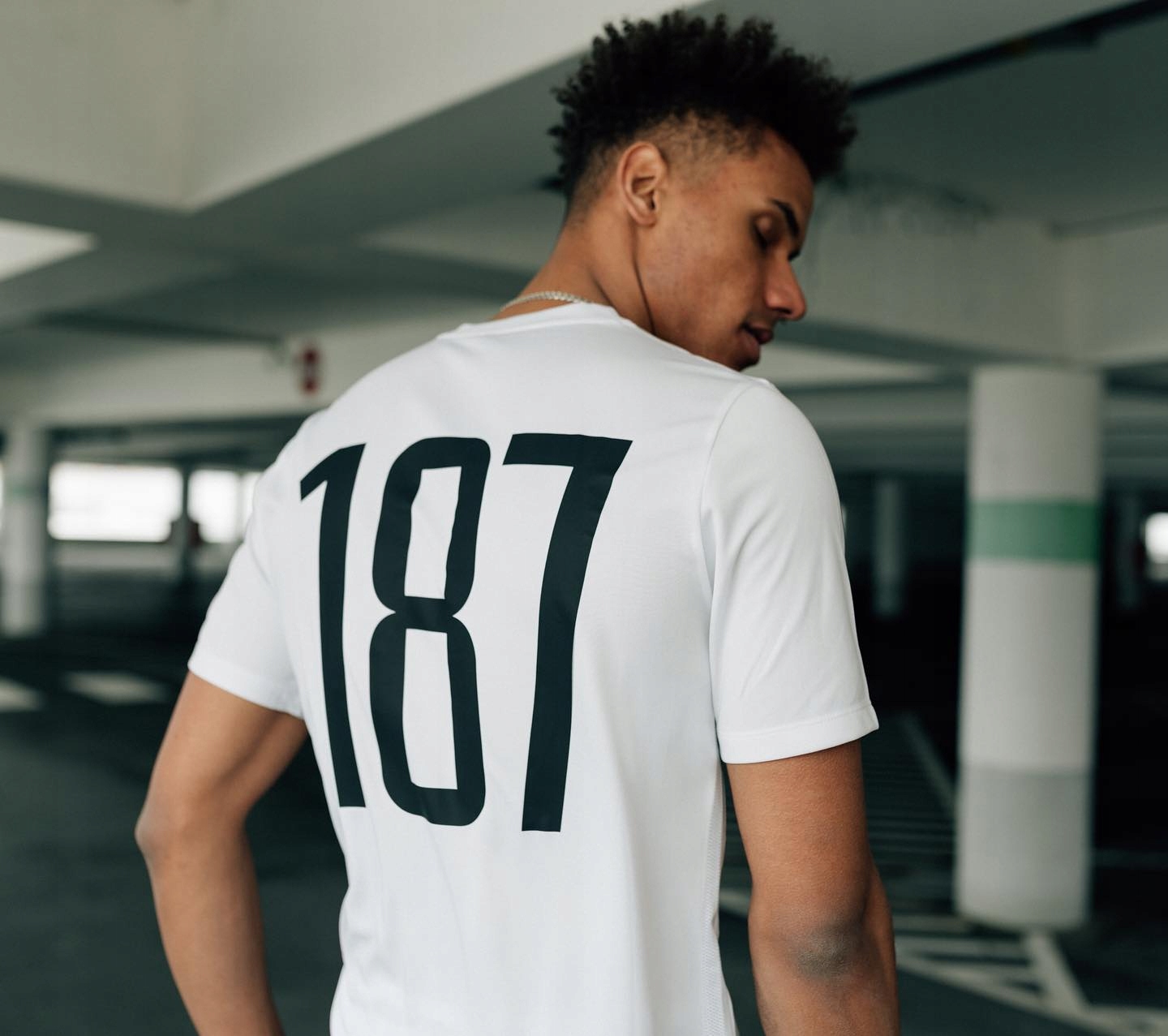 KOSZULKA NIKE MĘSKA TEAM PLATIN SPORTOWA DRY-FIT rozmiar L Materiał dominujący poliester