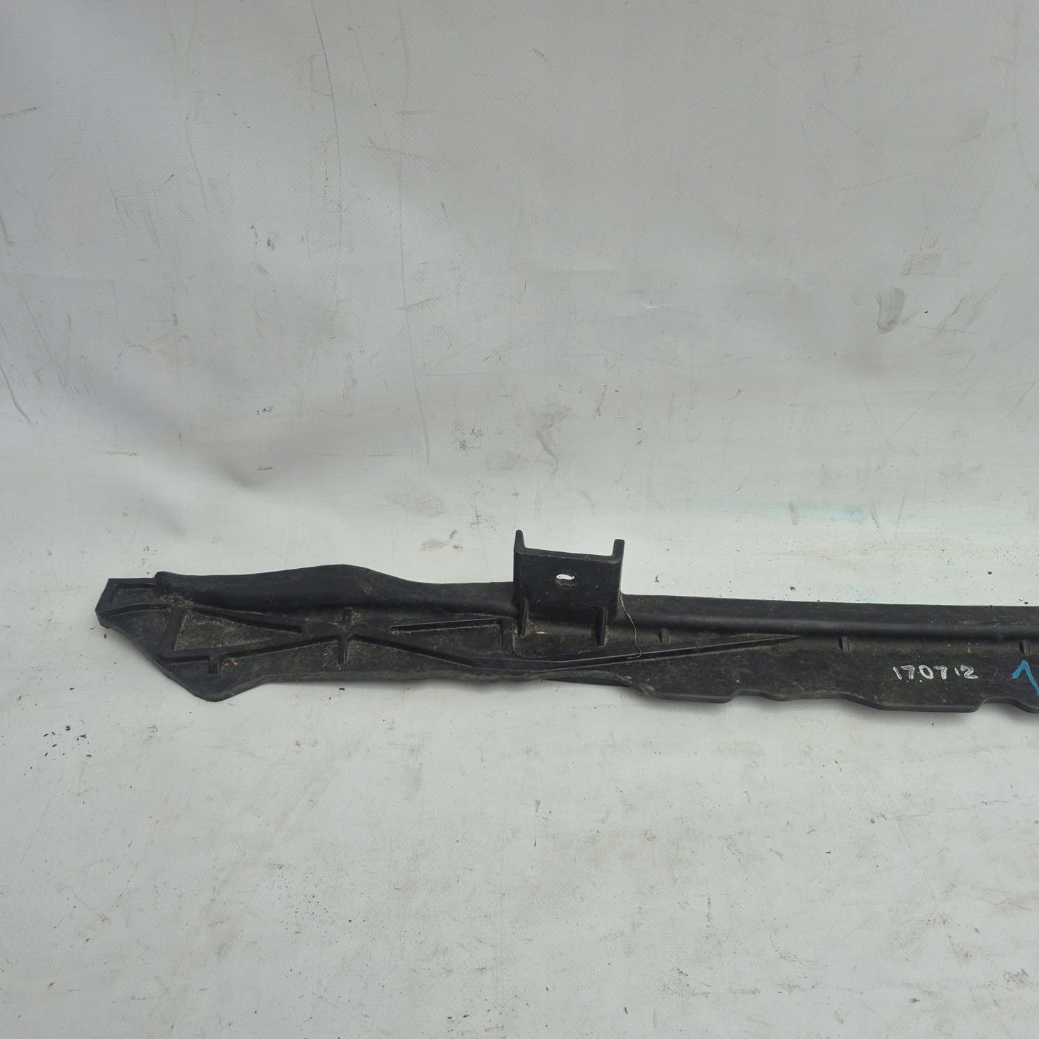 KIA STINGER sider front front lower 86570-J5600