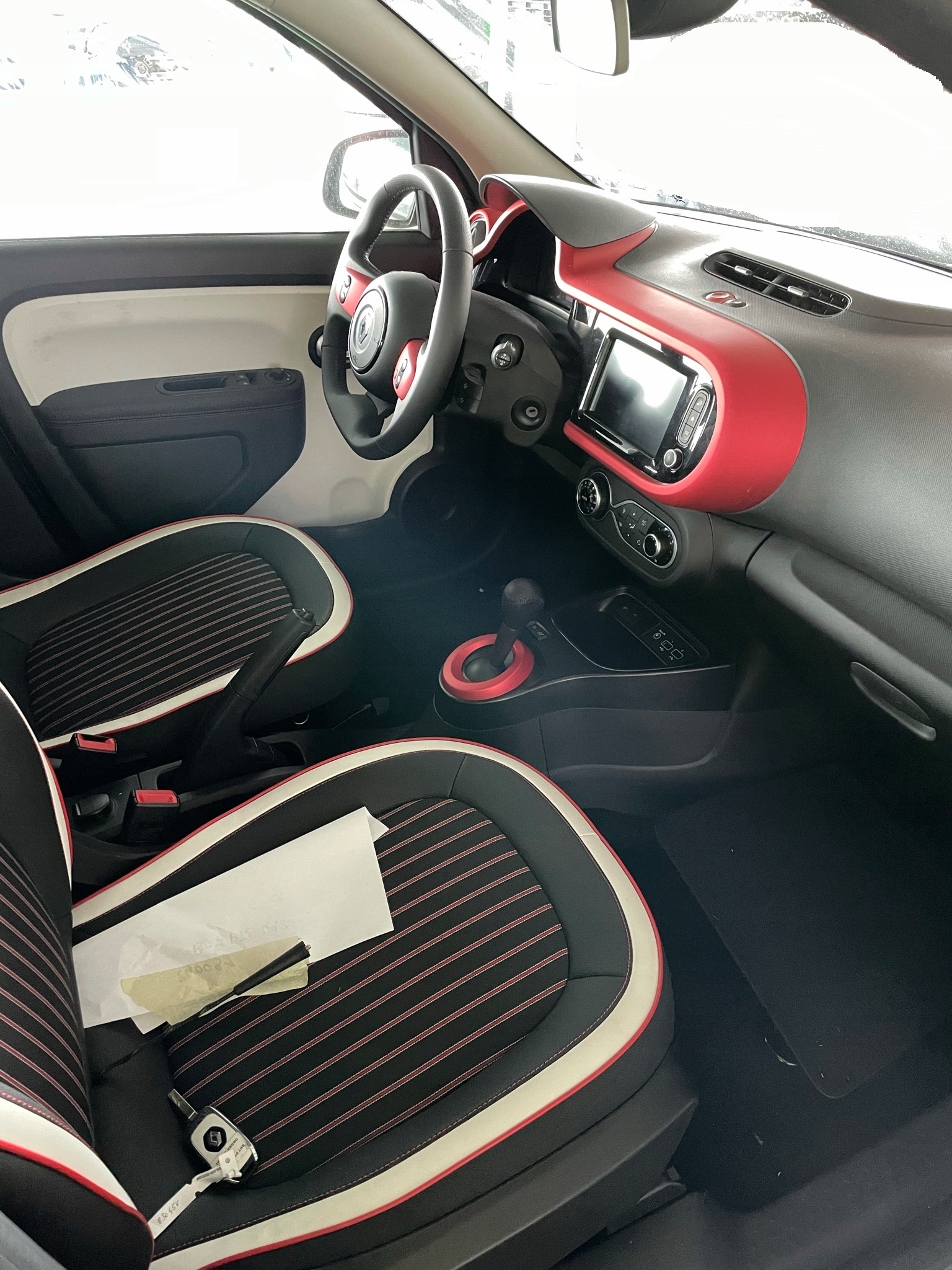 RENAULT TWINGO III PRIJENOS KLIMATIZACIJE 924906987R