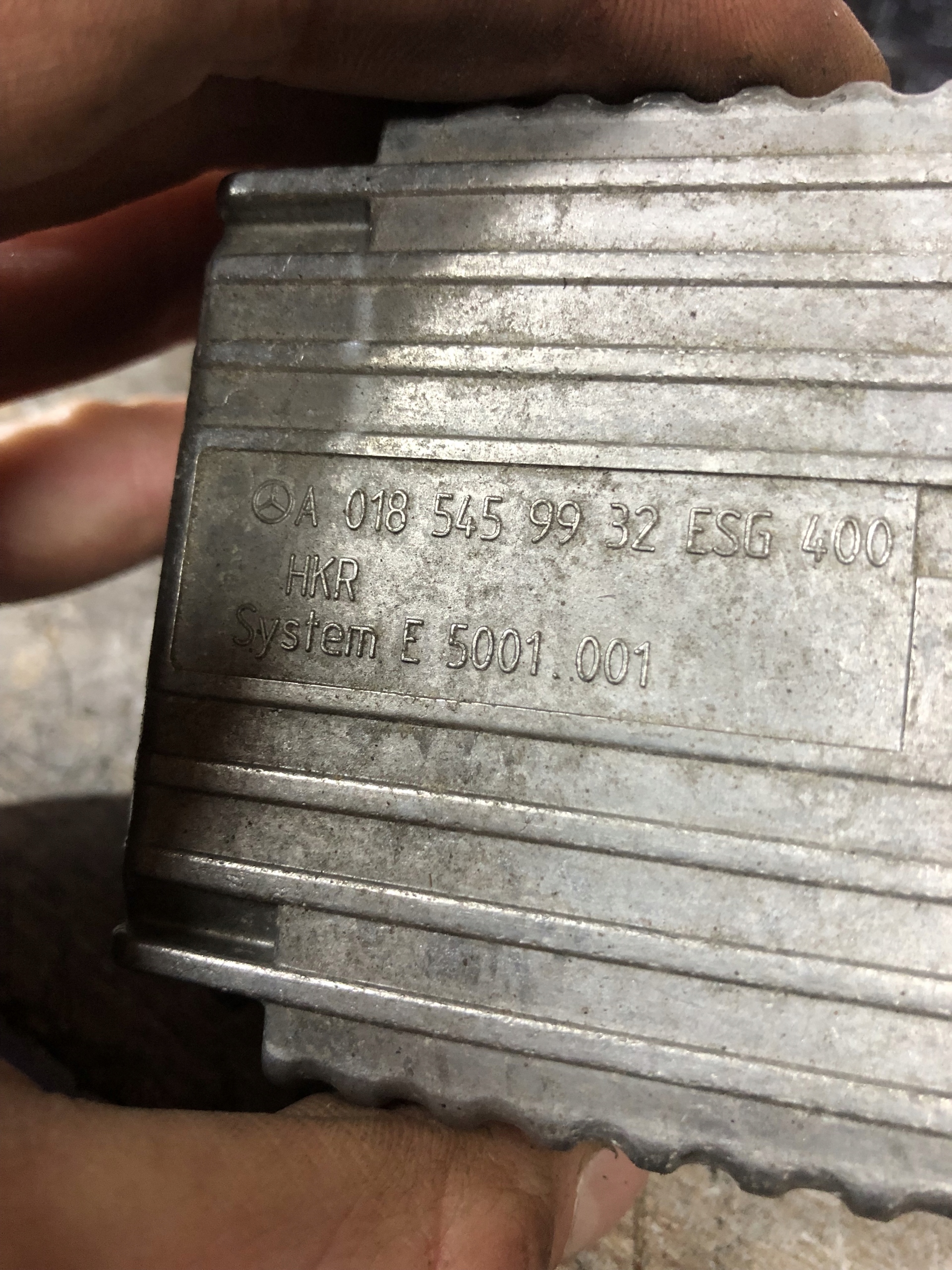 MODUL STEROWNIK WENTYLATOROW MERCEDES 0185459932 Car type Passenger cars