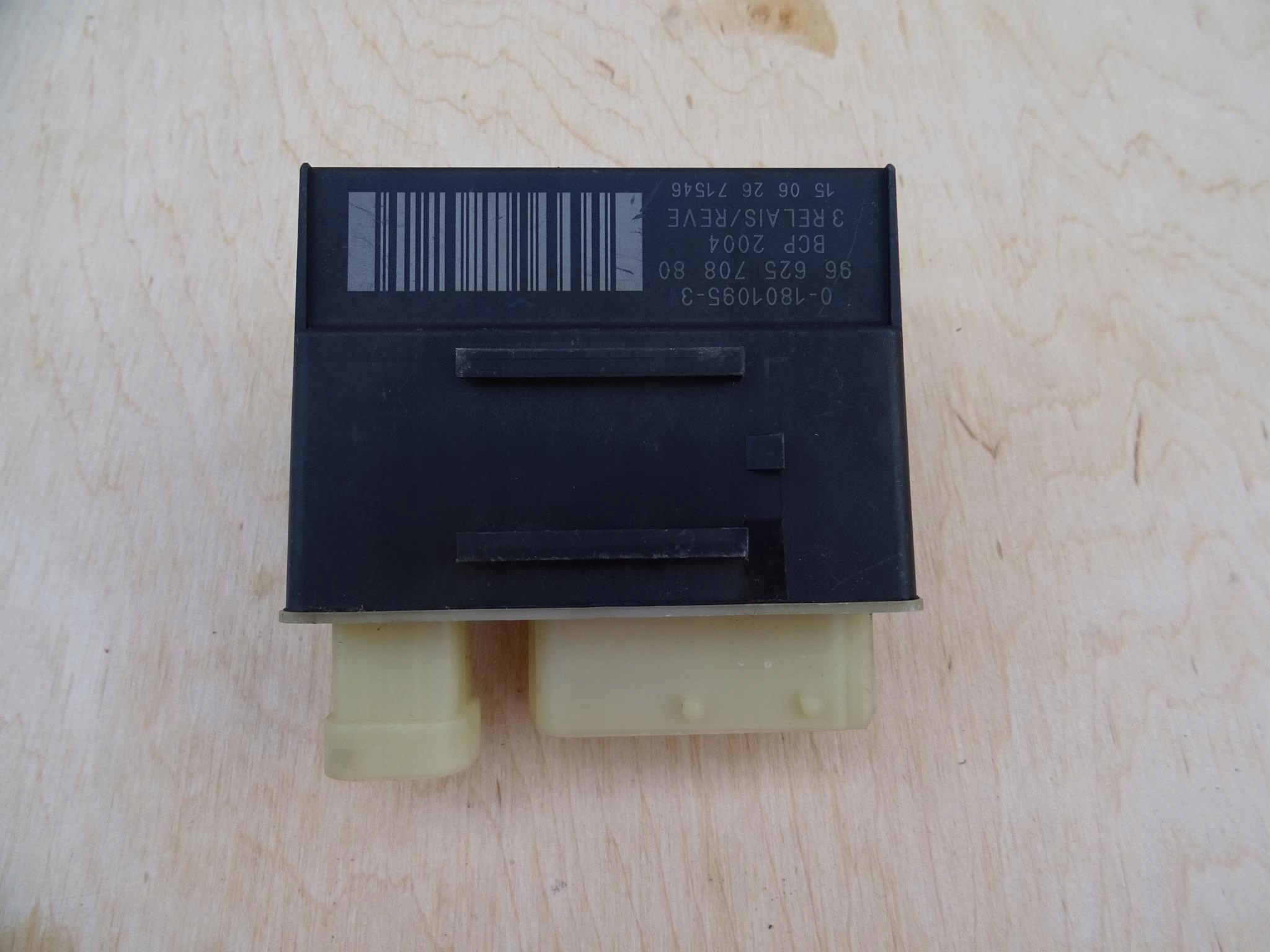 CITROEN PRZEKAŻNIK ŚWIEC ŻAROWYCH 9662570880