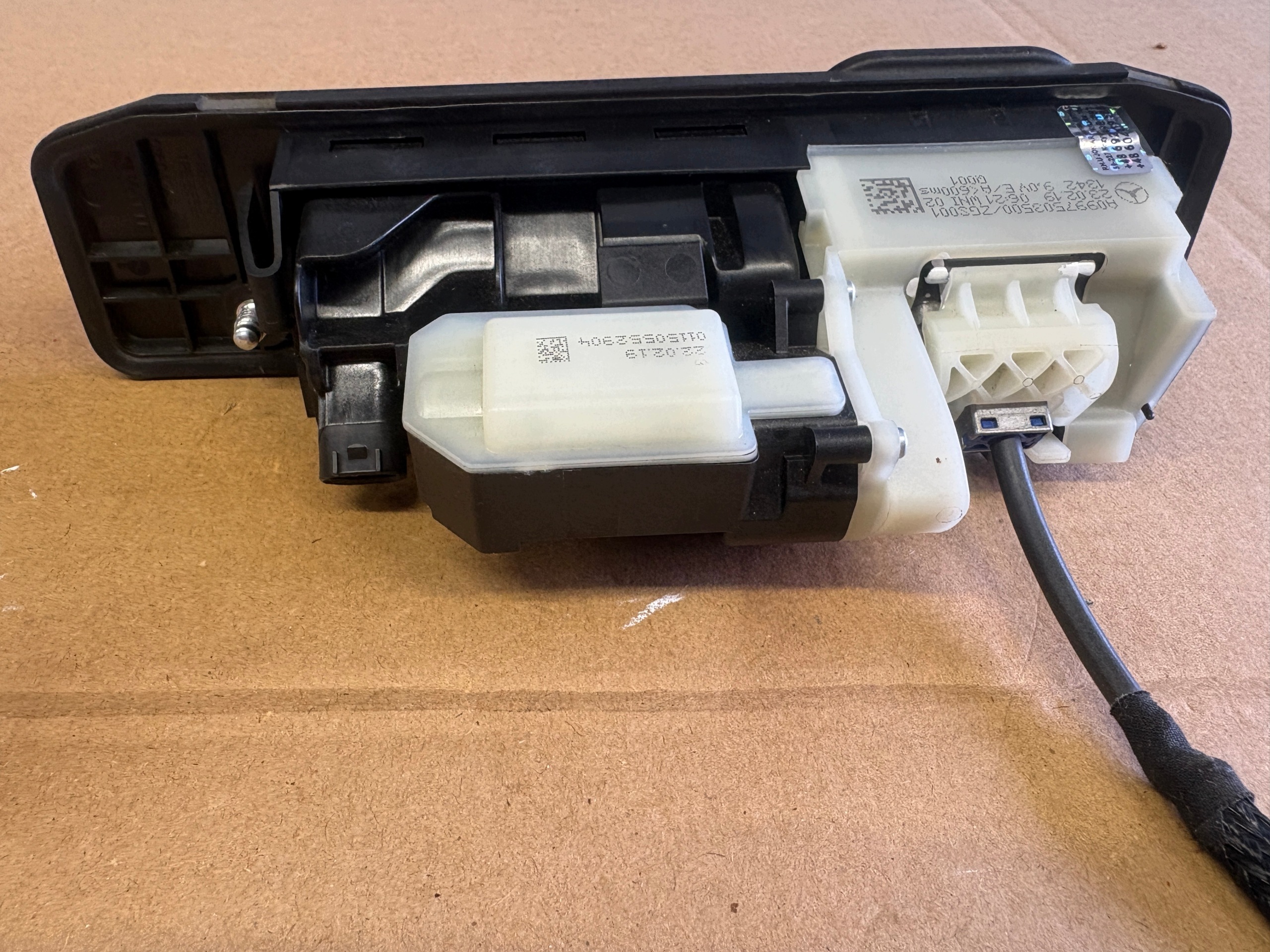 MERCEDES W177 A class KAMERA reversing handle bonnet A0997503500