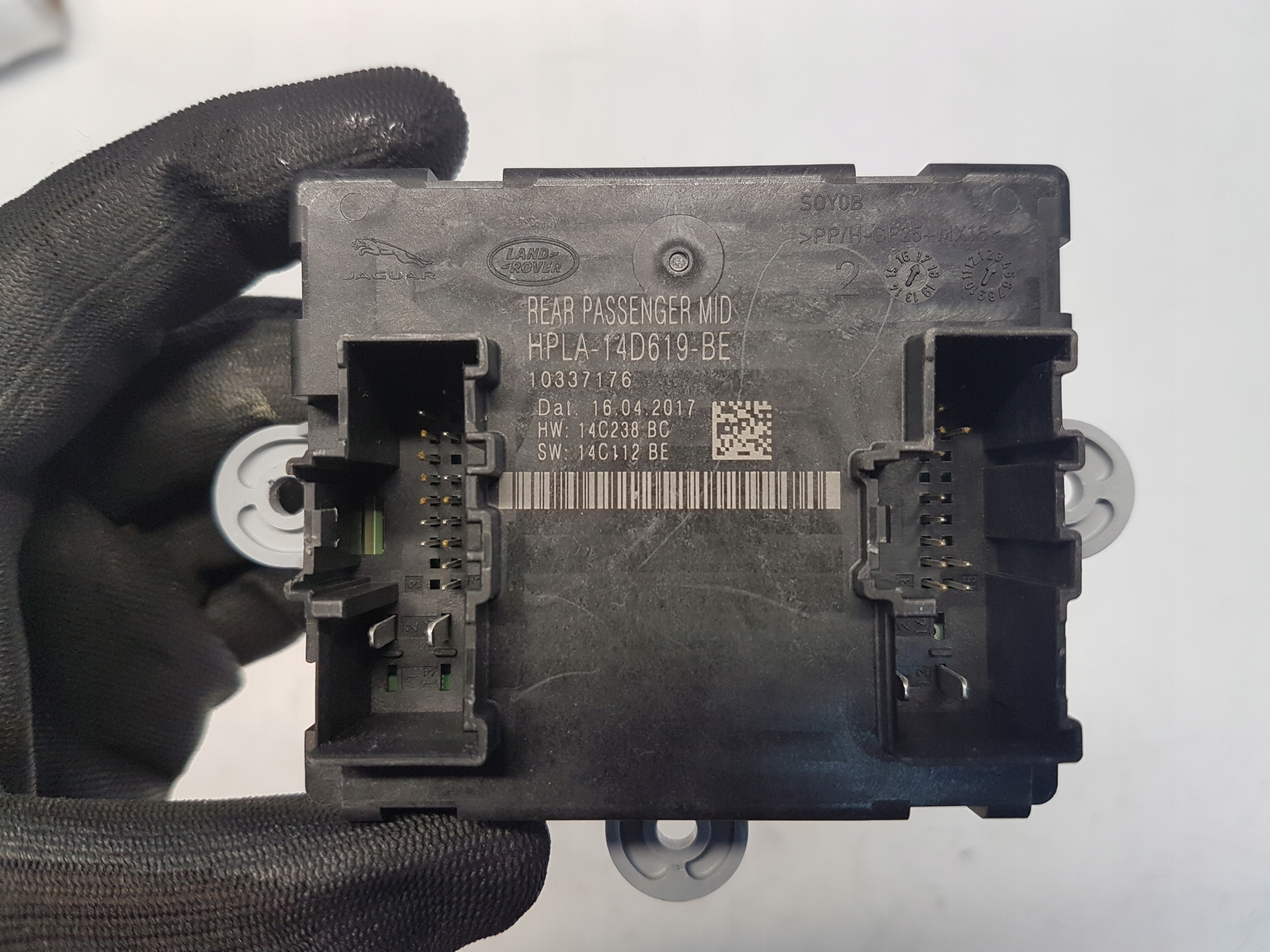 Jaguar XE X760 module control unit door left rear part