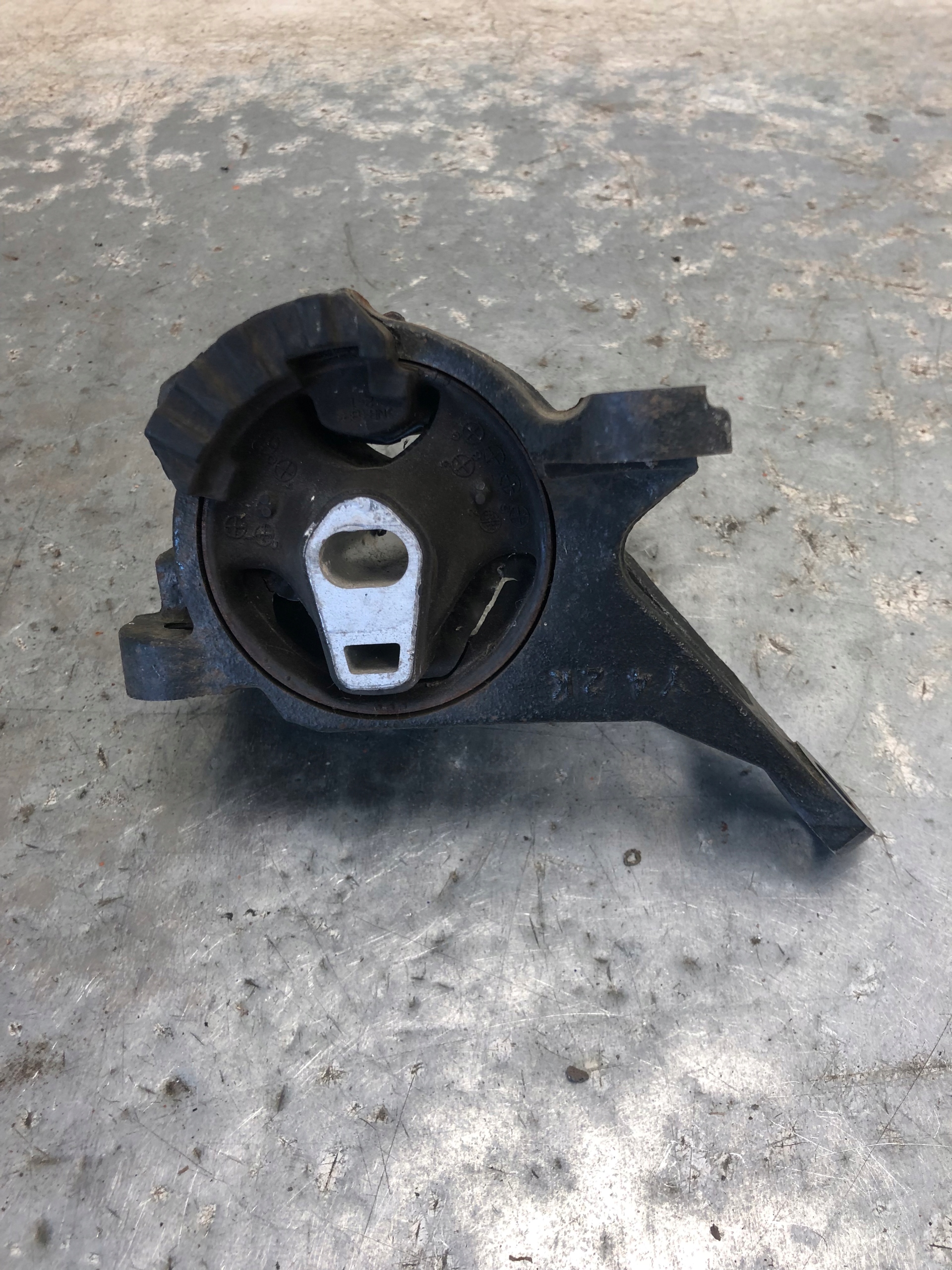 holder engine mount MAZDA CX5 CX-5
