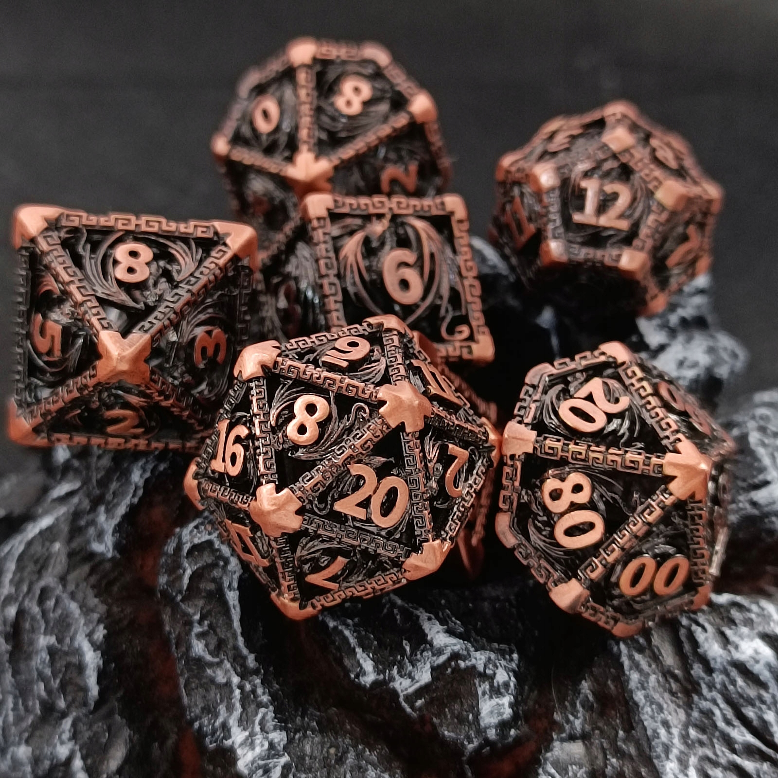 SMOCZE BERŁO ZESTAW 7 METALOWYCH KOŚCI RPG Producent RGFK