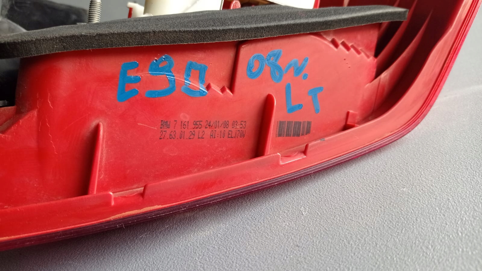 BMW E90 08R Licht links heck 7161955 EU