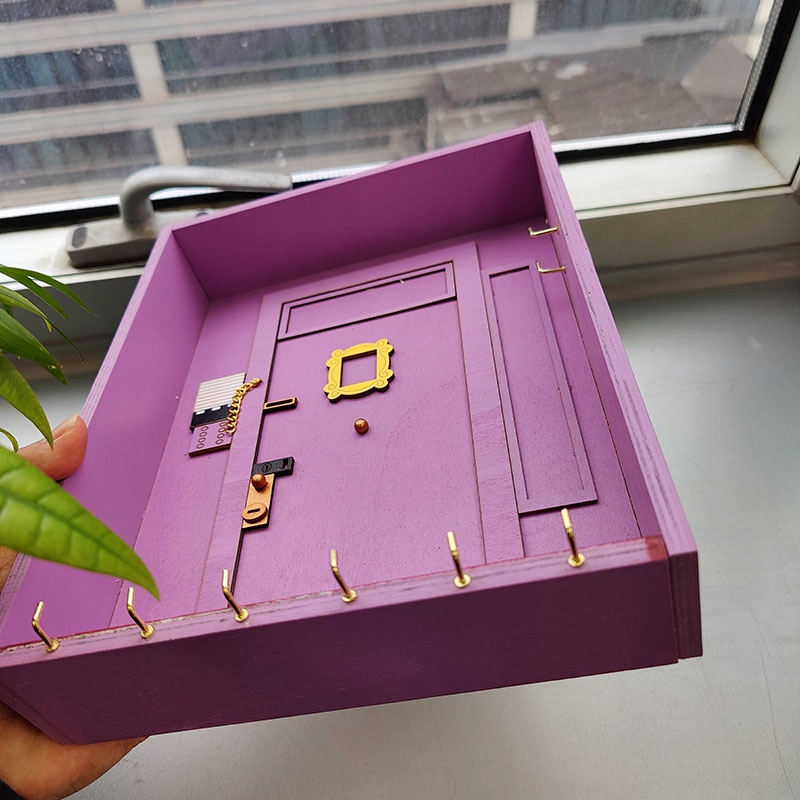 OZDOBA PÓŁKA NA KLUCZE DRZWI PRZYJACIELE EAN (GTIN) 9585361261945