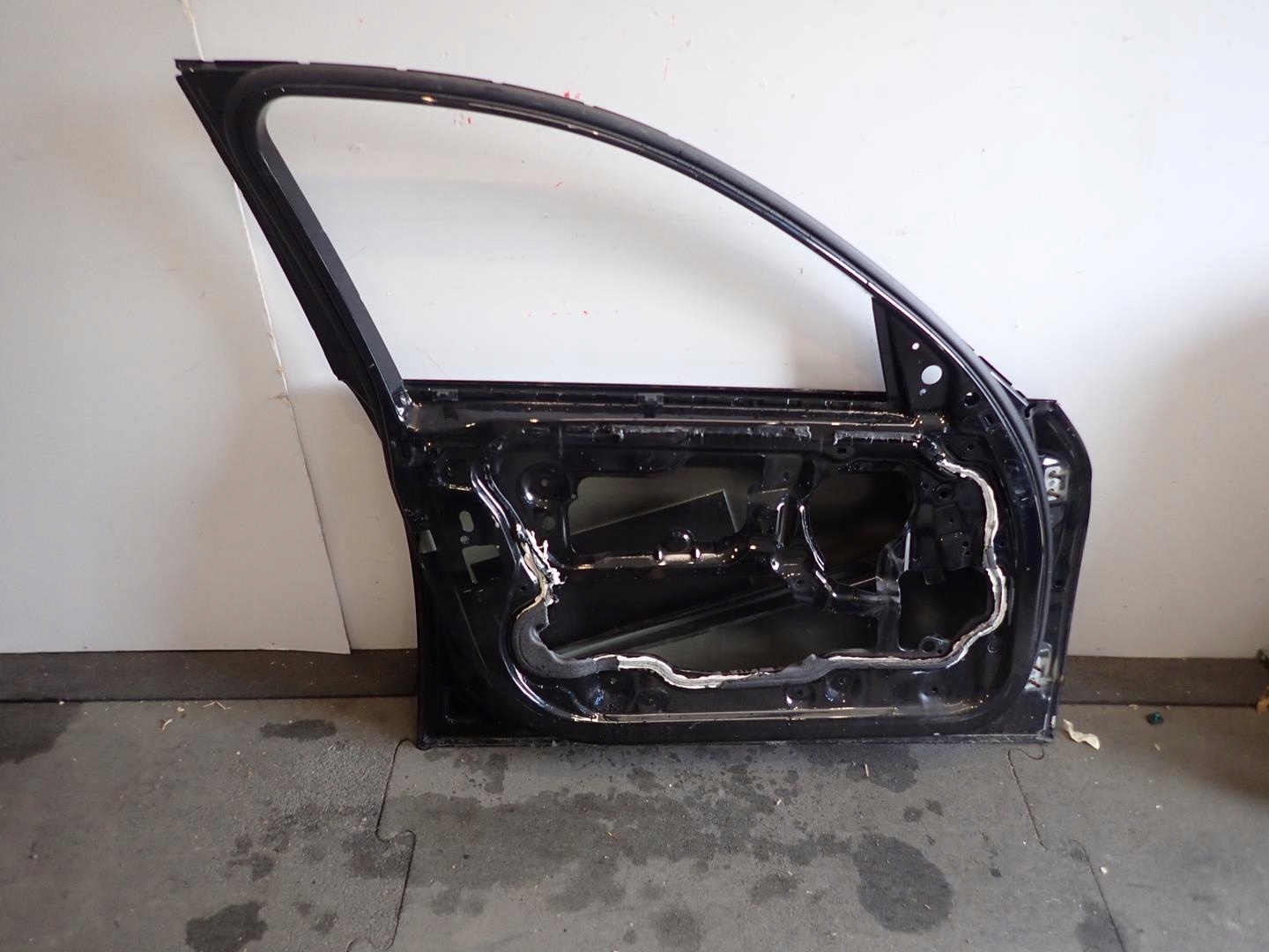 dveře předek přední levé BMW 3 E90 E91 2004-2012