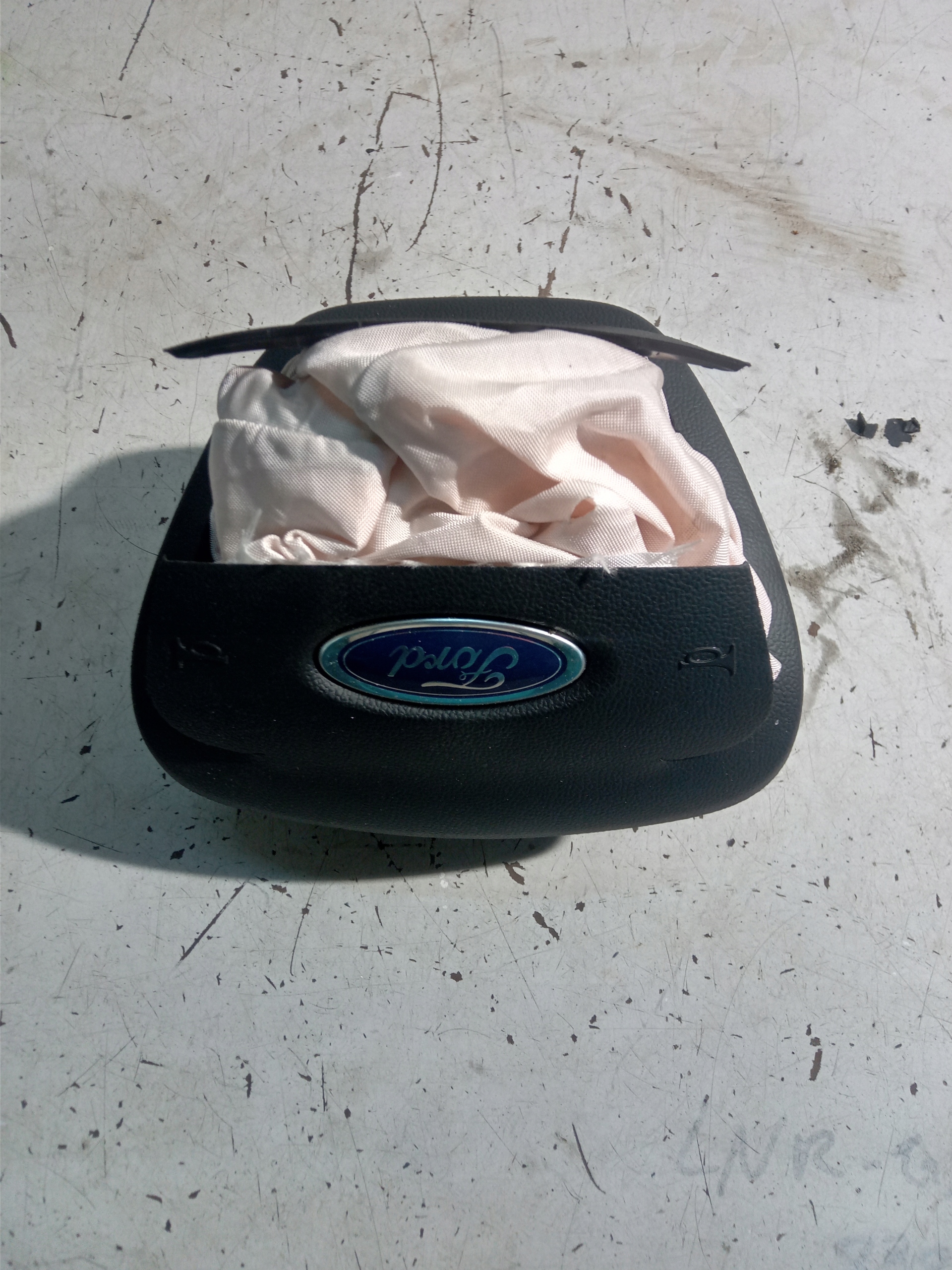 LV4B-S042B85-AC - FORD KUGA MK3 ПОДУШКА ВОДИТЕЛЯ ВЫСТРЕЛ