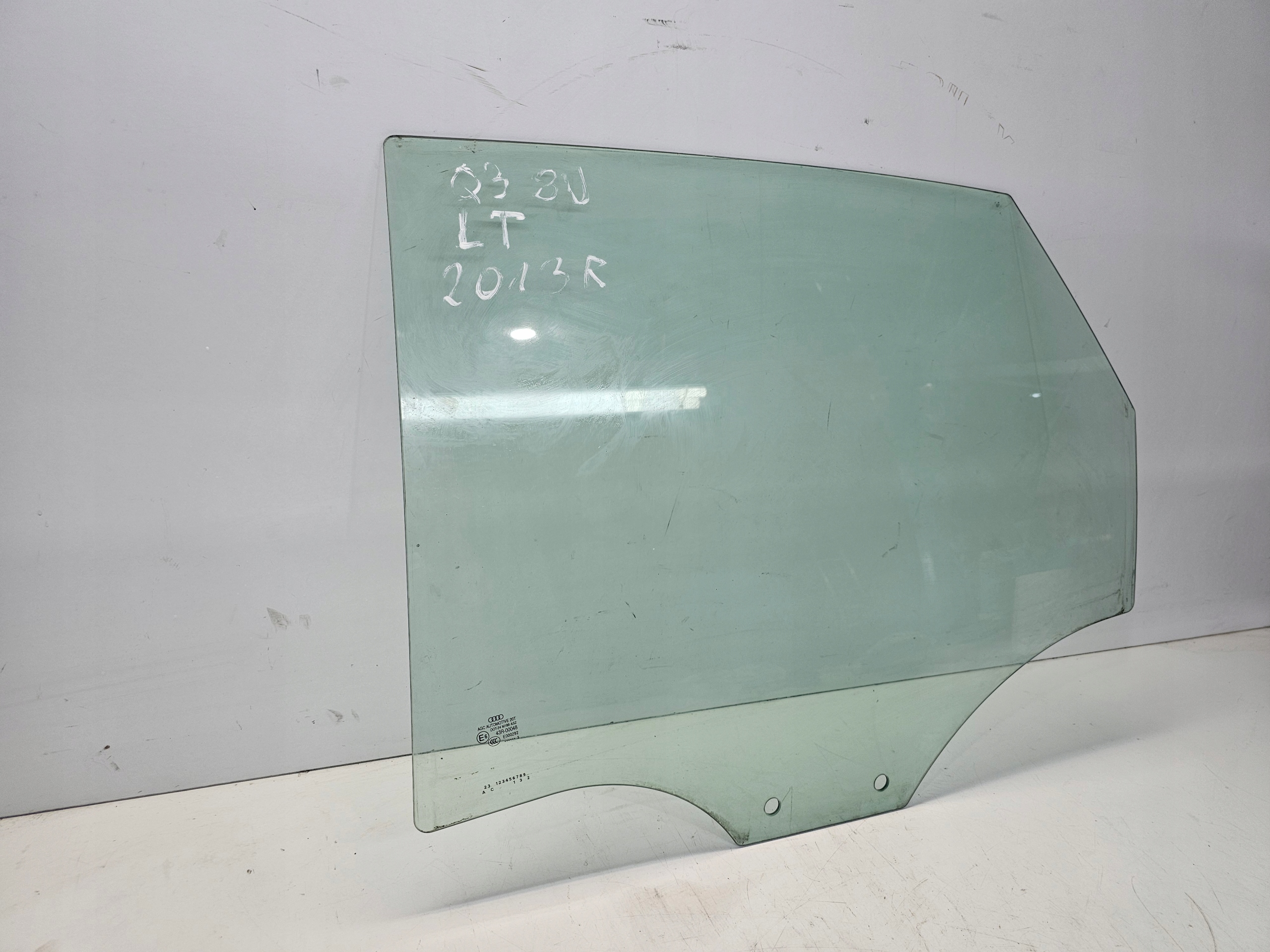window door left rear part AUDI Q3 8U 2013R