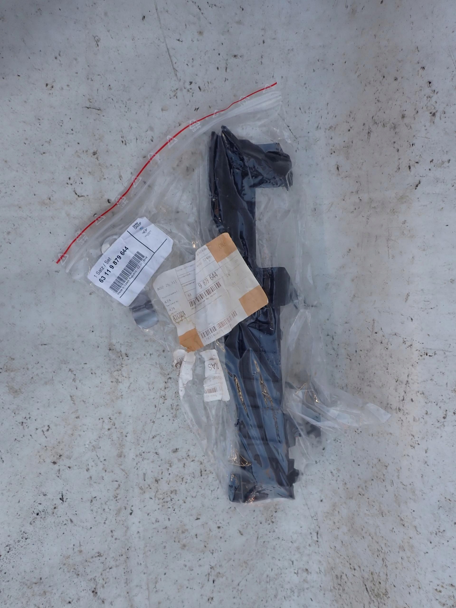 BMW 5 G30 G31 holder REFLEKTORA right front