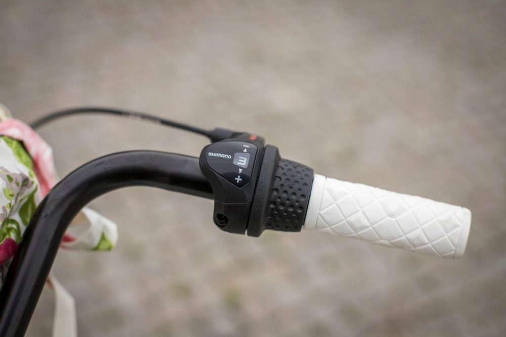 PIĘKNY STYLOWY ROWER MIEJSKI DAMSKI 28" Z KOSZEM DAMKA 3 BIEGI W PIAŚCIE Waga 16 kg