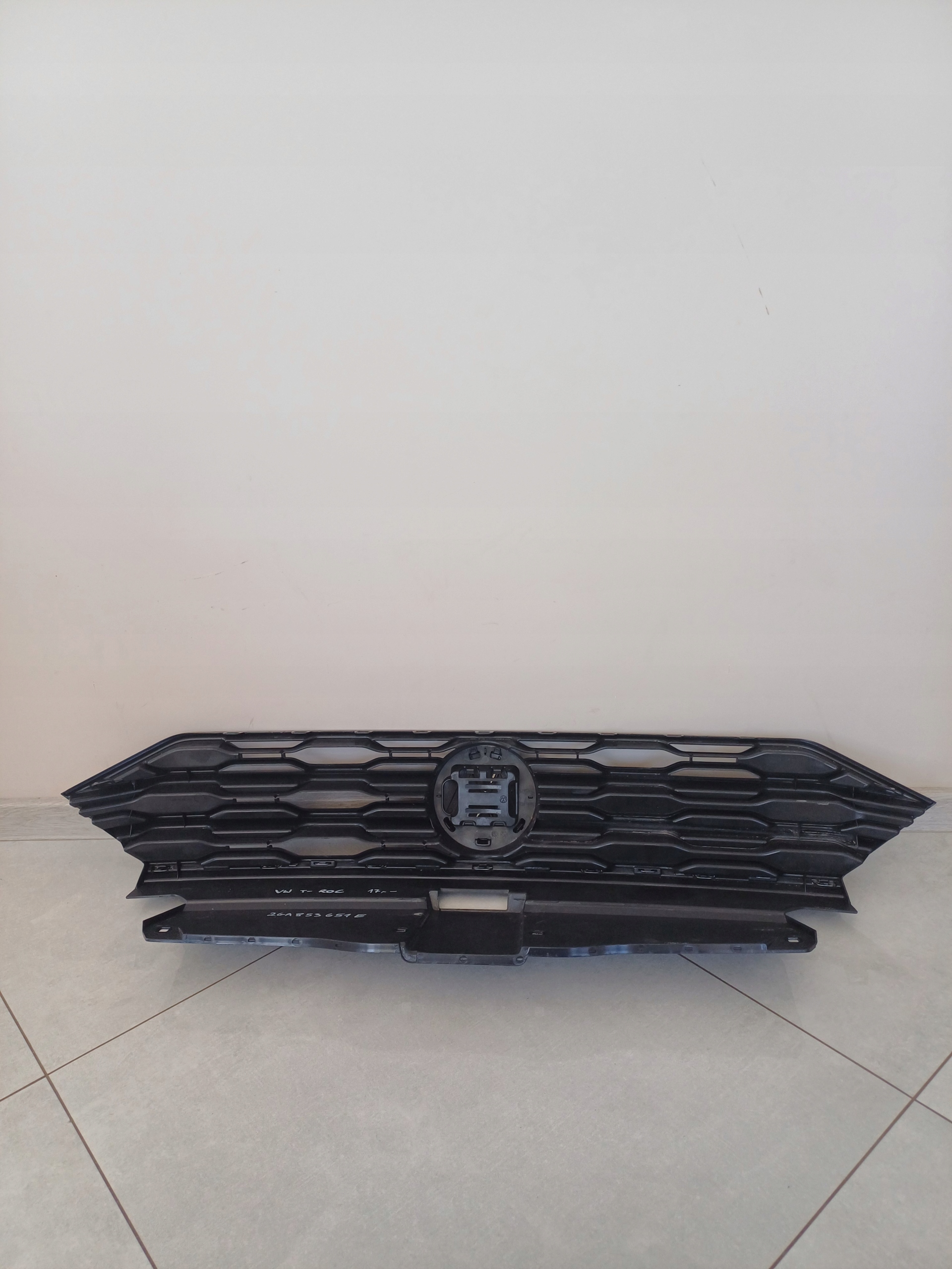Grill VW T- ROC 2GA853651E 17R