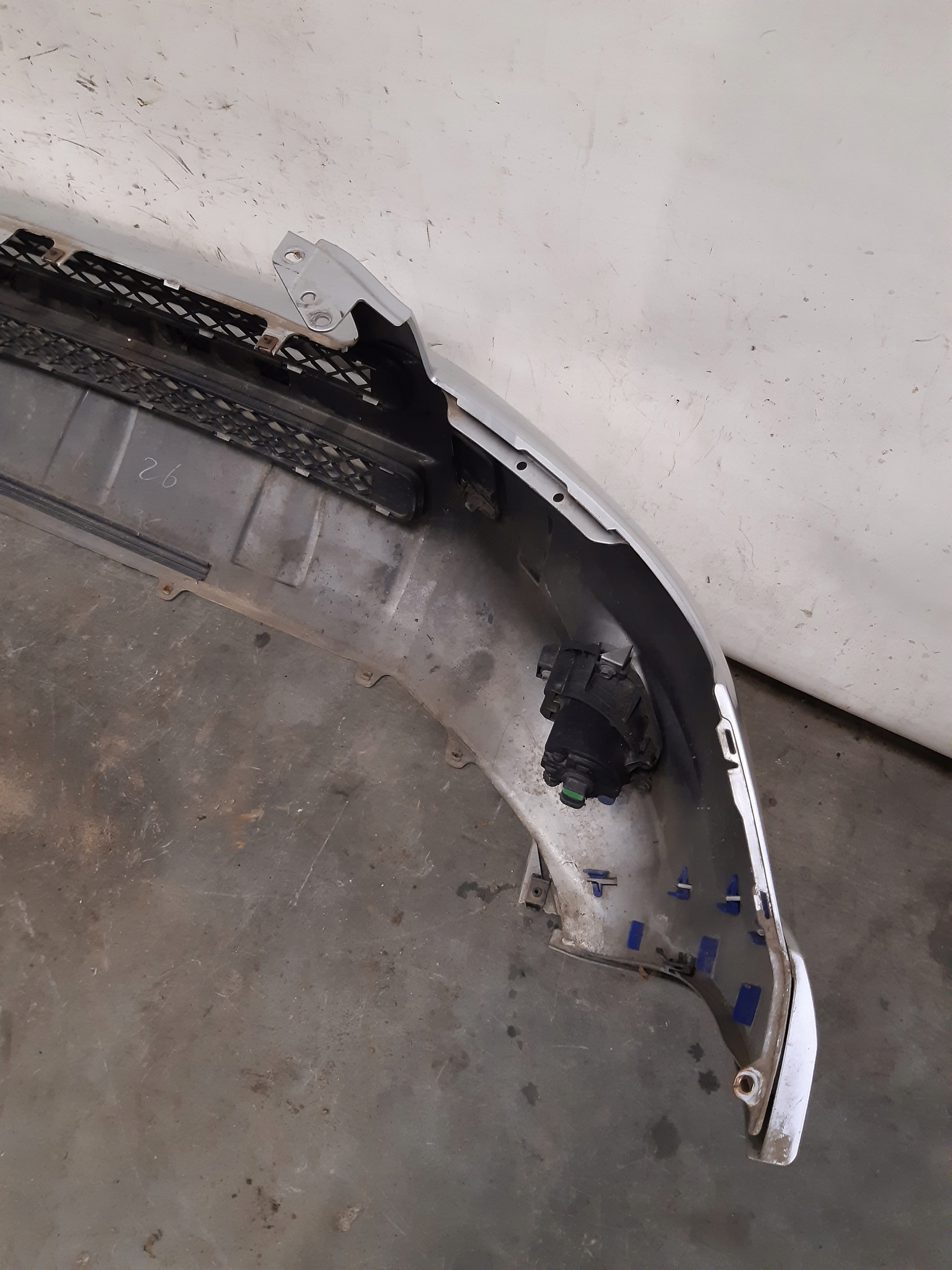 bumper front 1F7 Toyota RAV4