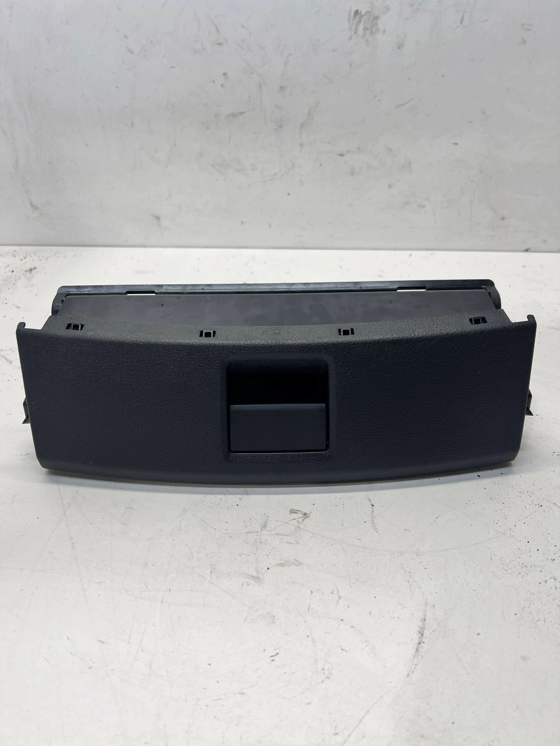 passenger compartment seat left front AUDI A4 B8 A6 C7 8K0882601C
