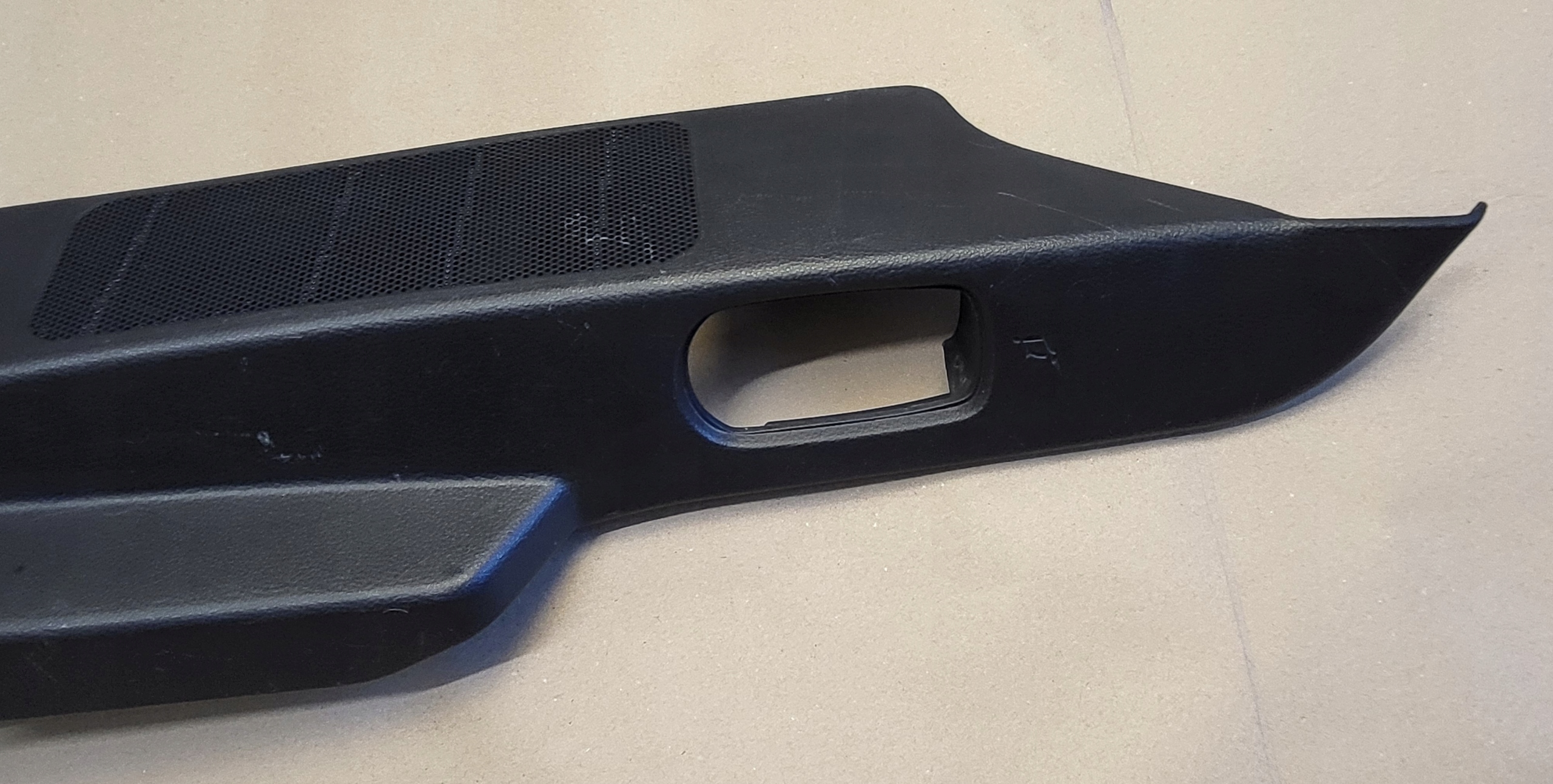 side upholstery boot left rear part console POLKI MAZDA 6 GH HB OE