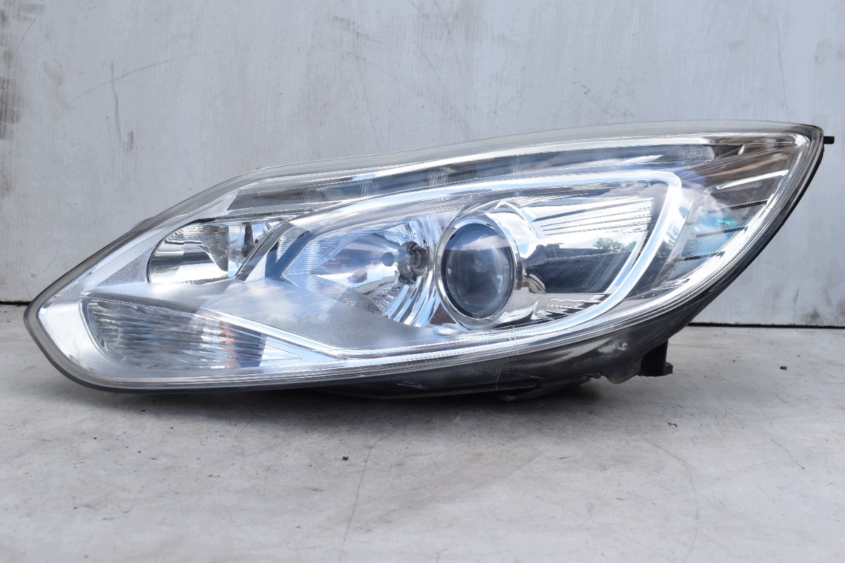 light left front Xenon Ksenon FORD FOCUS MK3 2011-2015R BM51-13D155-BJ UK