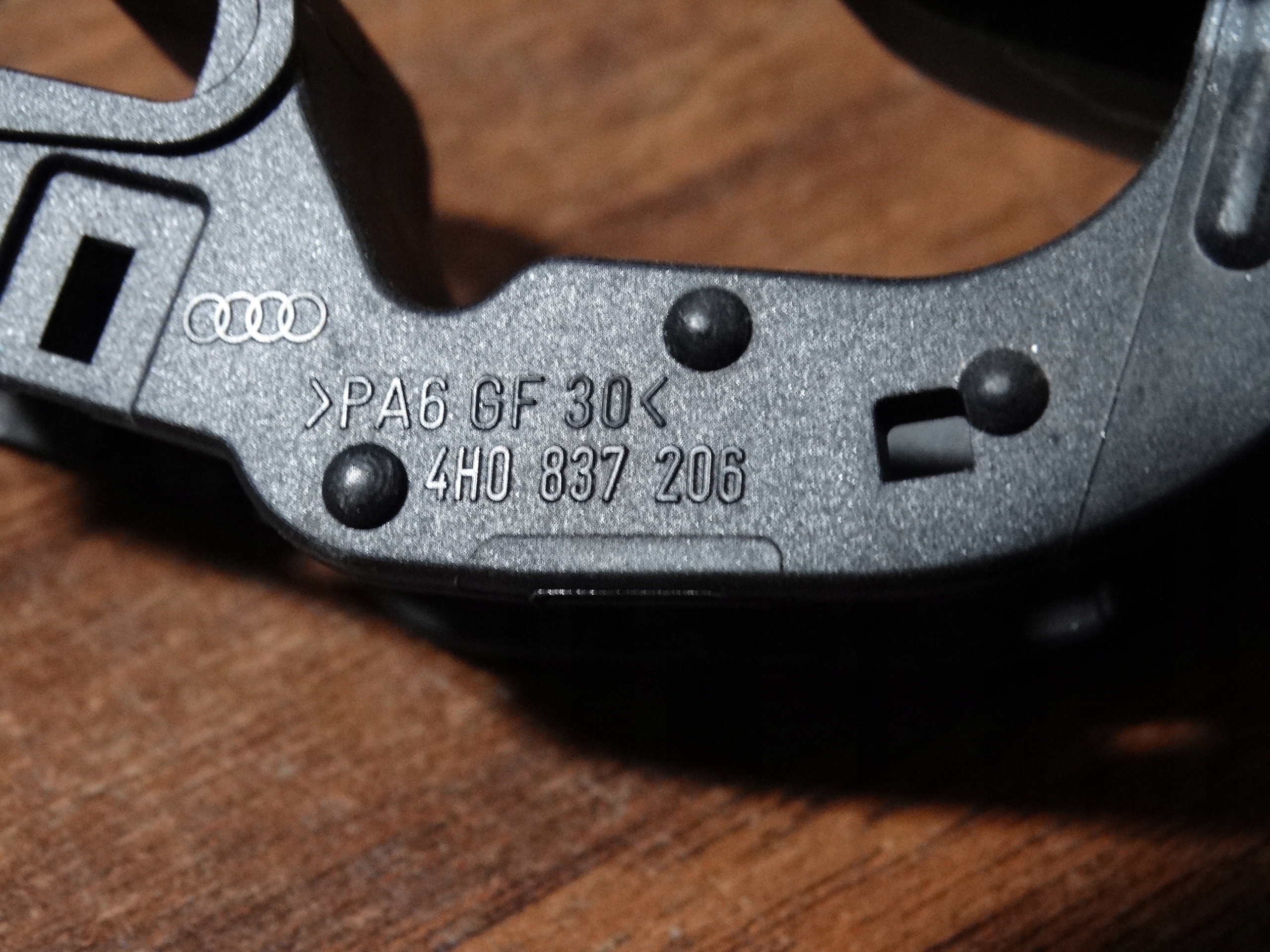 IDEALNA handle right AUDI Q7 Q8 A6 A8 1