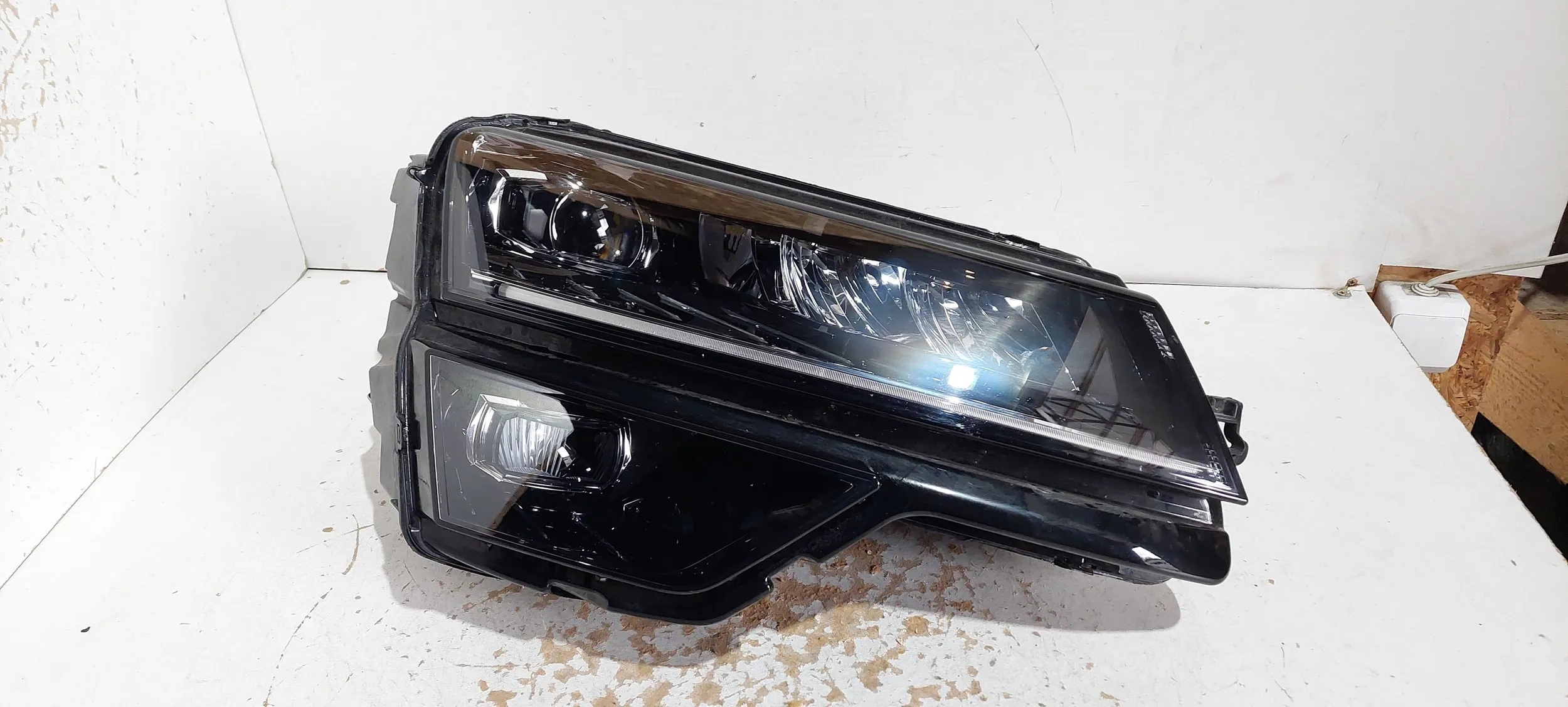 SKODA KAROQ 2019 фары