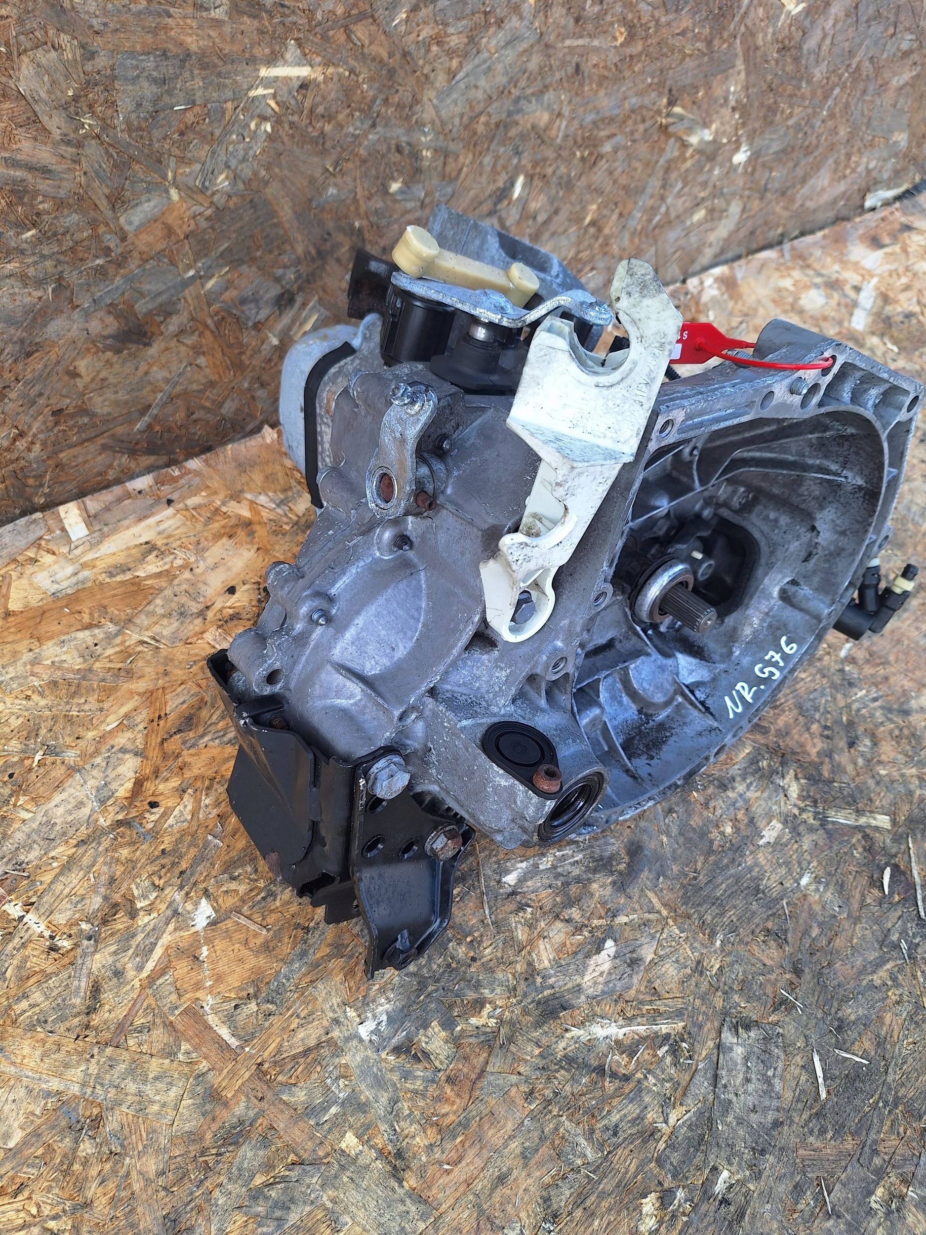 Getriebe 20CQ74 PEUGEOT 207 1.4 VTI 06
