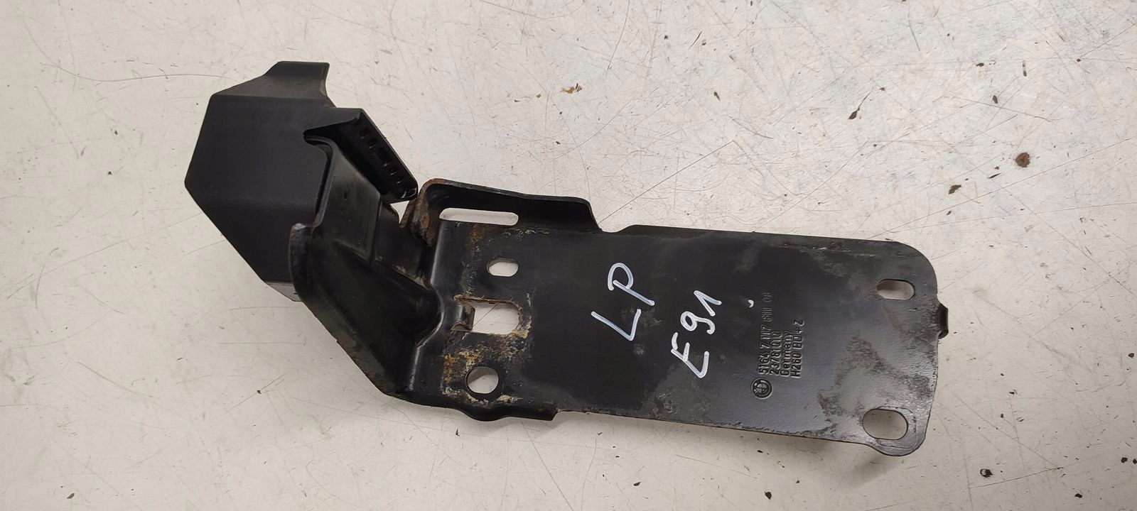 halter des kühlers BMW E91 2,0