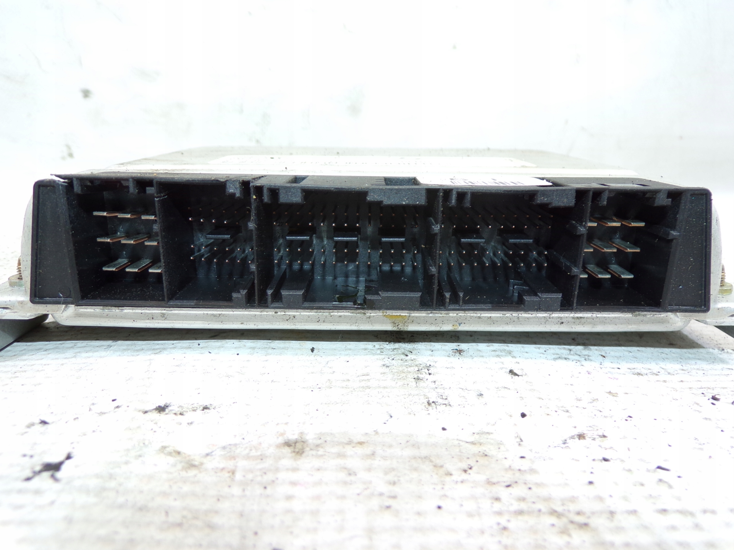 computer control unit of the engine KIA SPORTAGE 2.7 5WY1834A