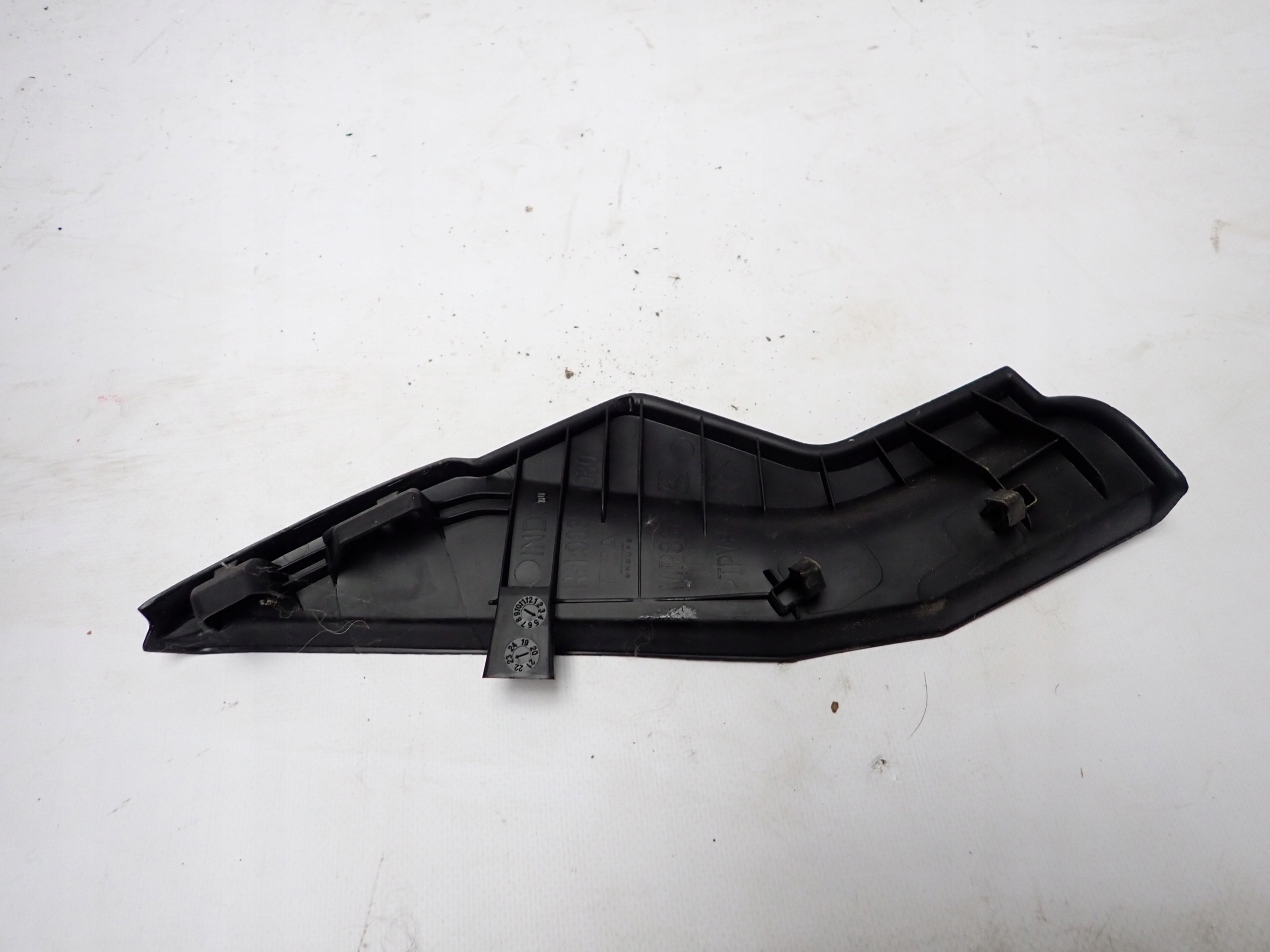 OPEL MOKKA II B cover under the window right corner right 9836320980