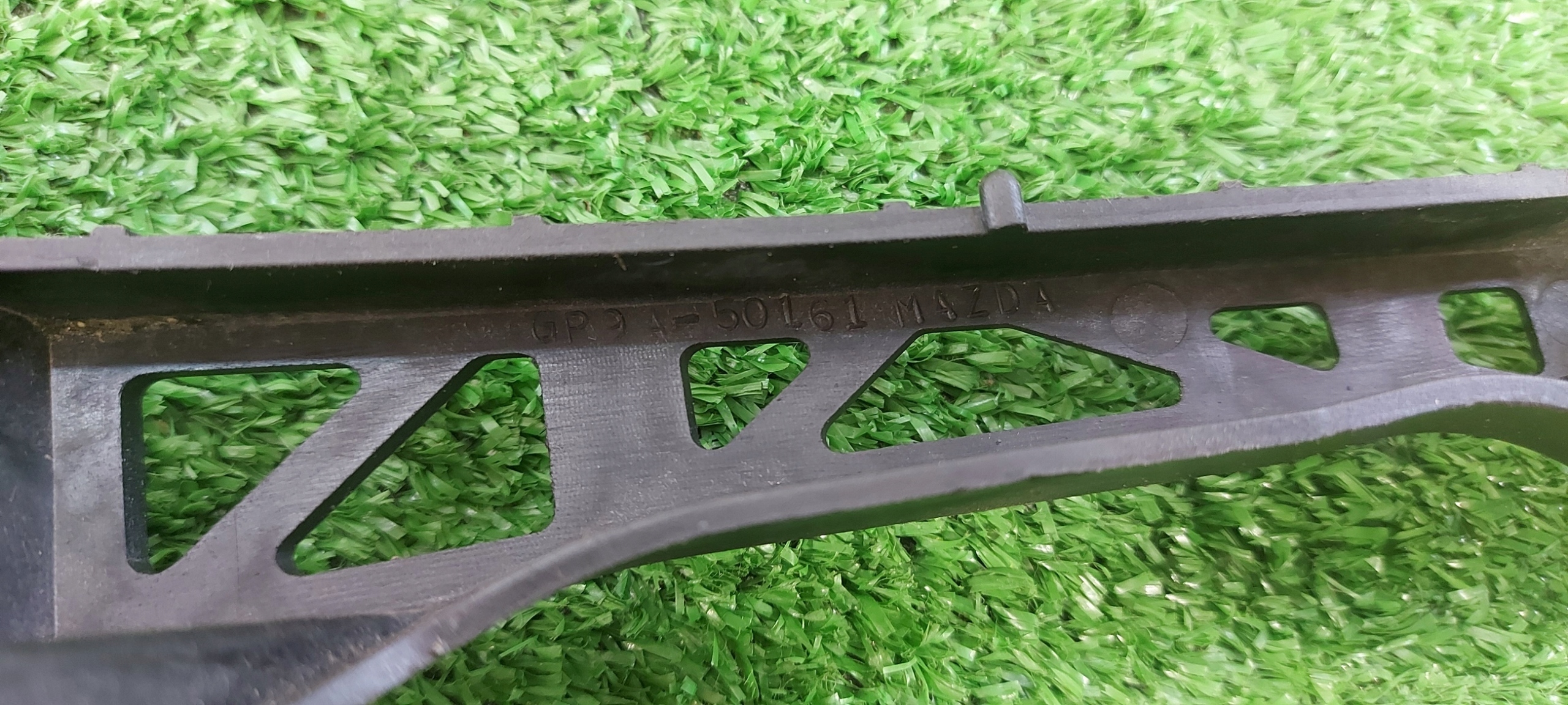 MAZDA 6 VI 02-07R left bumper bracket lights front