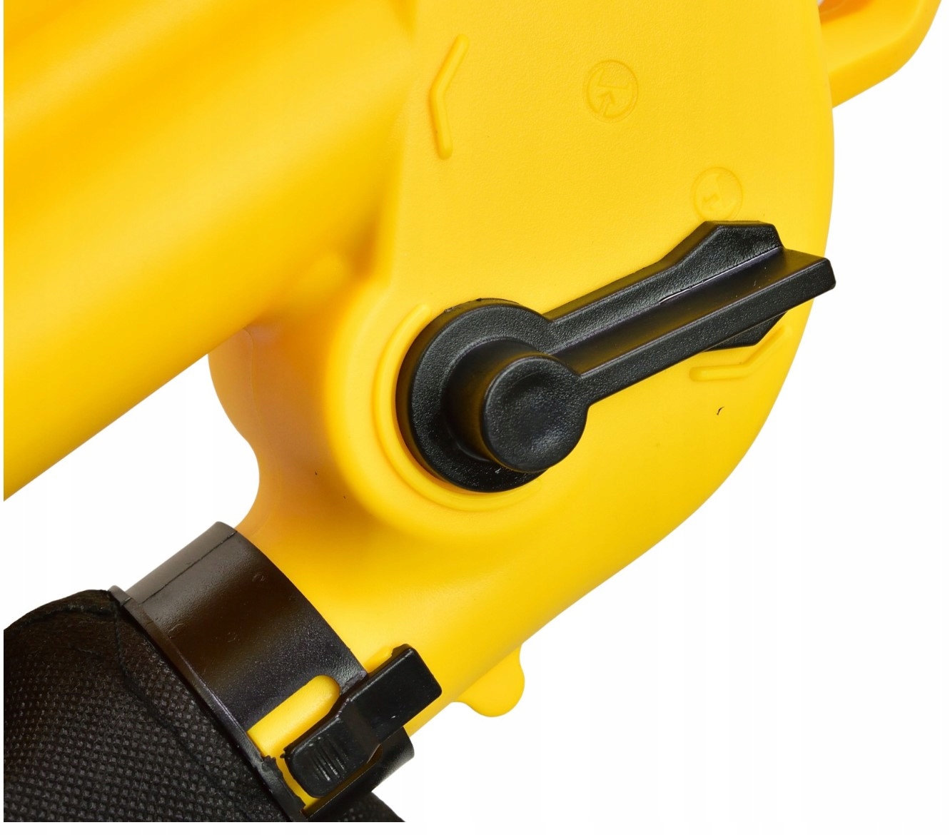 ODKURZACZ DMUCHAWA ELEKTRYCZNA DO LIŚCI 3w1 Waga narzędzia 3.5 kg