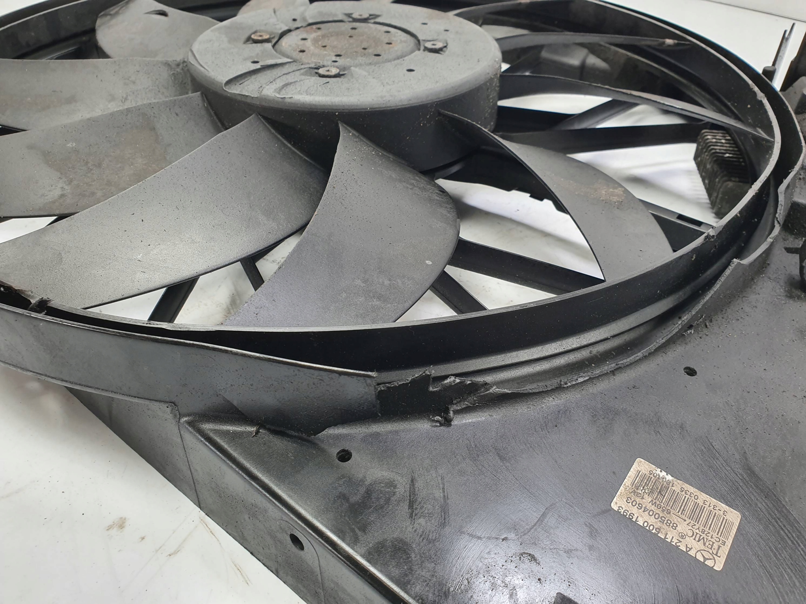 ventilátor chladiče A2205000193 3.2 CDI MERCEDES E-KLASA W211