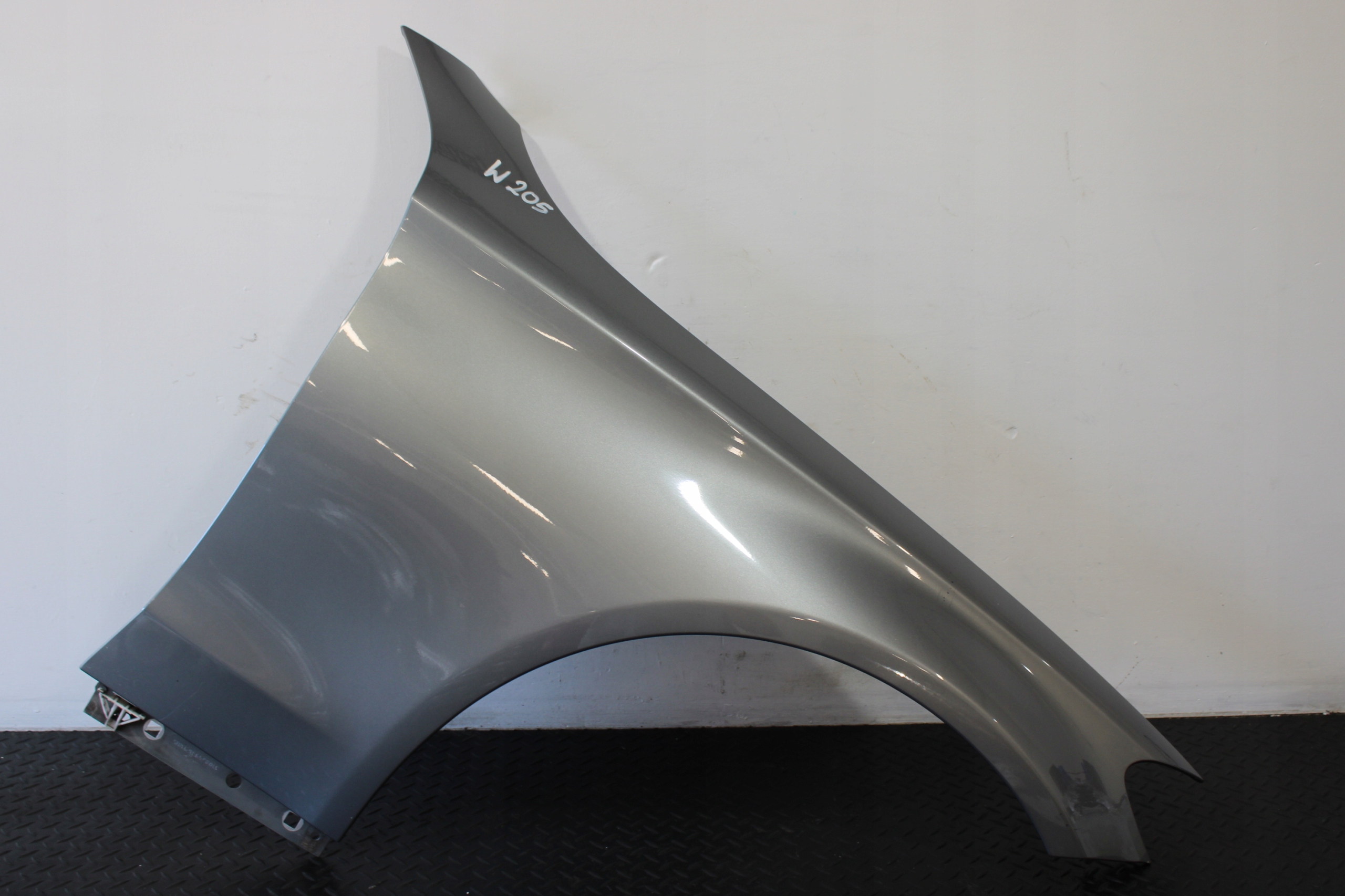 fender right front front MERCEDES C-KLASA W205 AMG