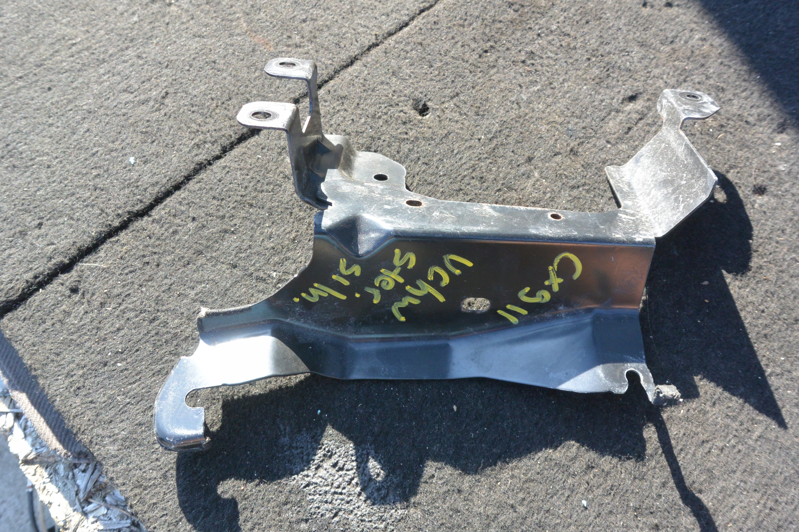 POIGNÉE SUPPORT PLAQUE KOMPUTERA MOTEUR MAZDA CX9