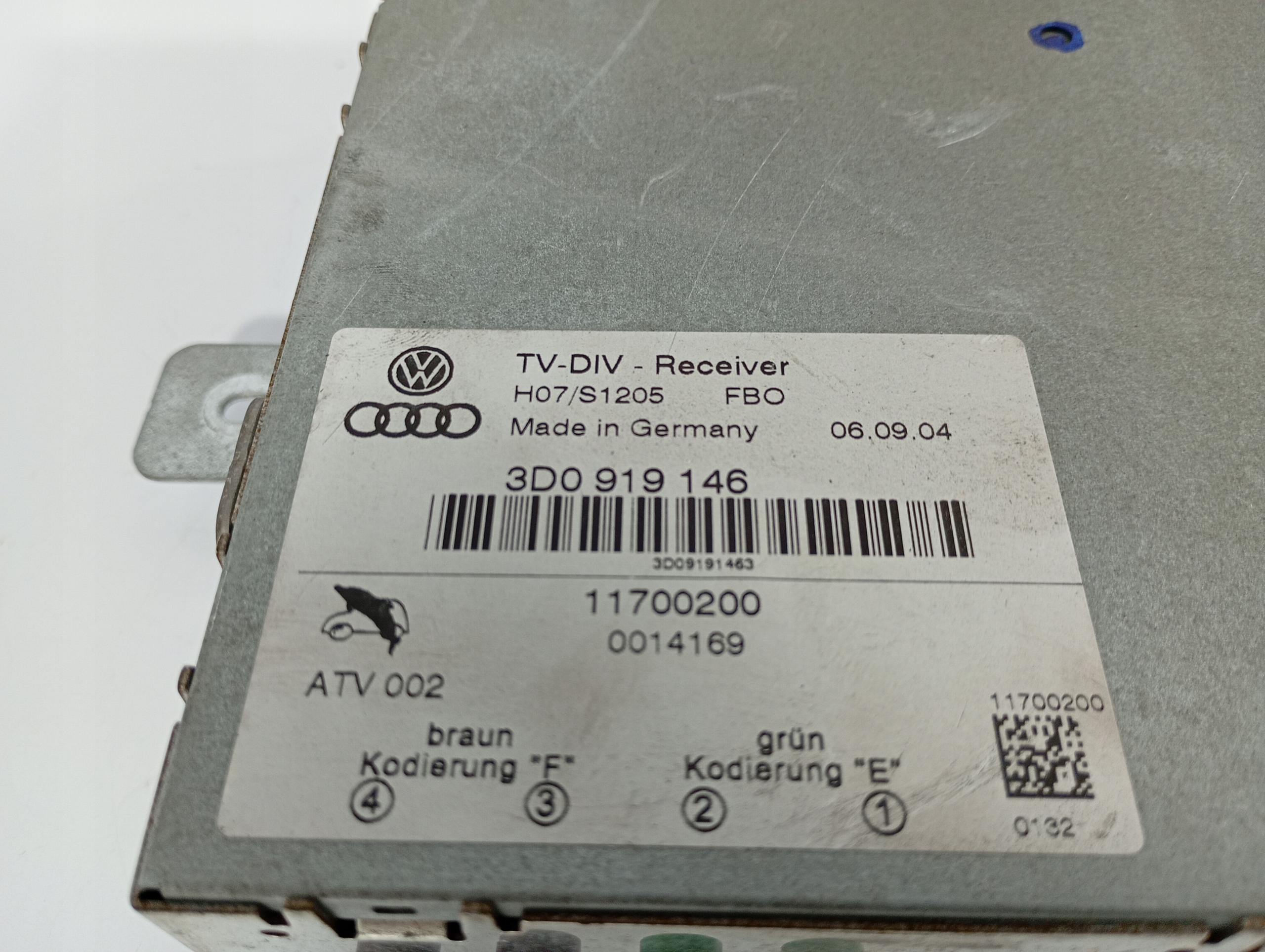 VW Phaeton 04-07 TUNER TV OE 3D0919146