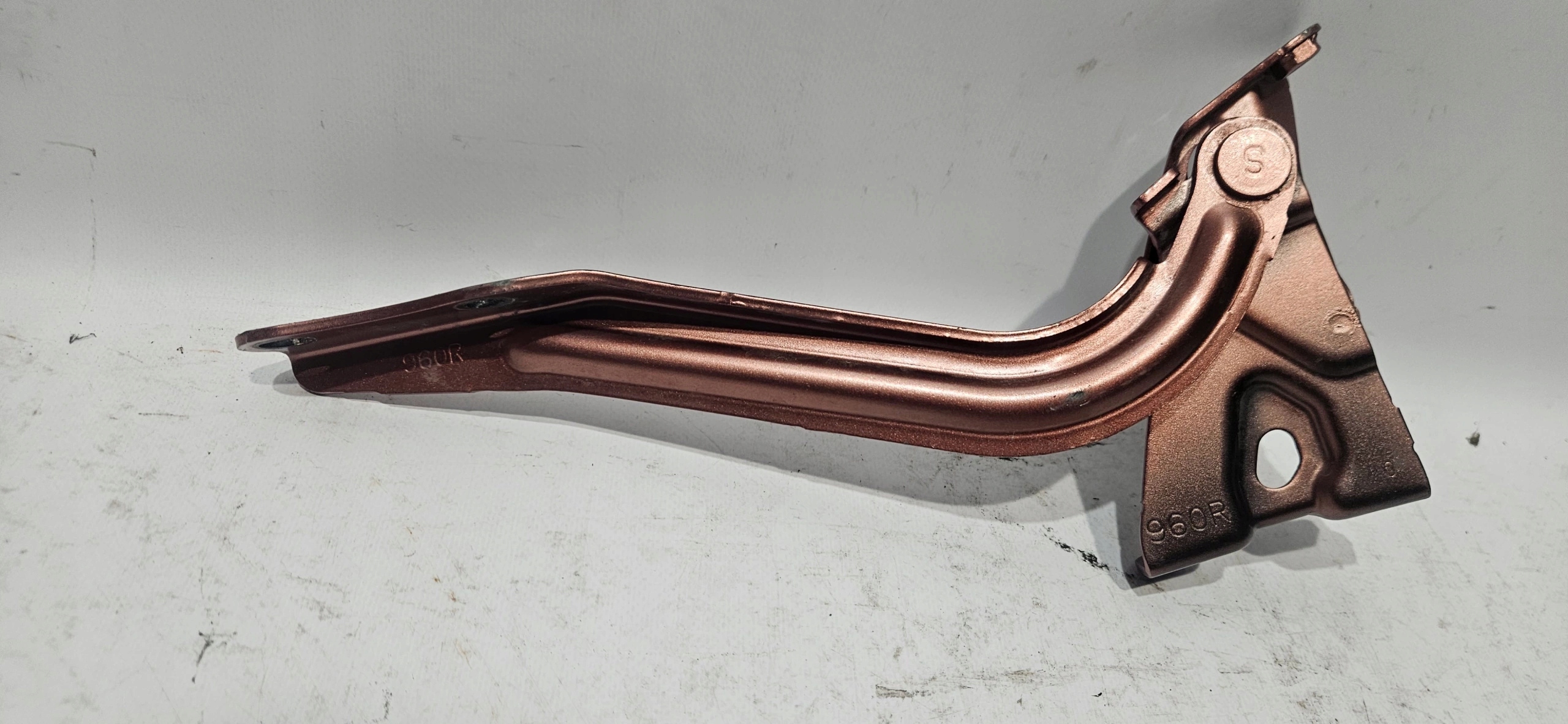 hinge bonnets right LEXUS LBX 23- original