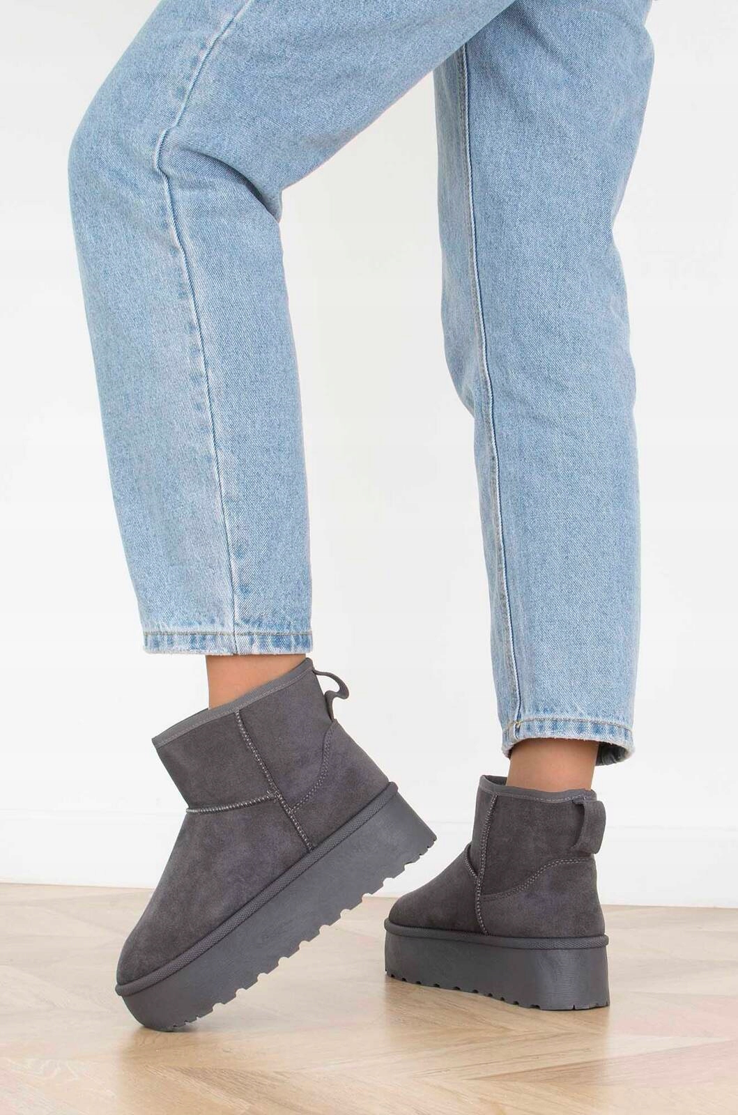 7905 SZARE OCIEPLANE BOTKI ŚNIEGOWCE NA PLATFORMIE GRUBA PODESZWA 39 Materiał zewnętrzny skóra ekologiczna zamszowa