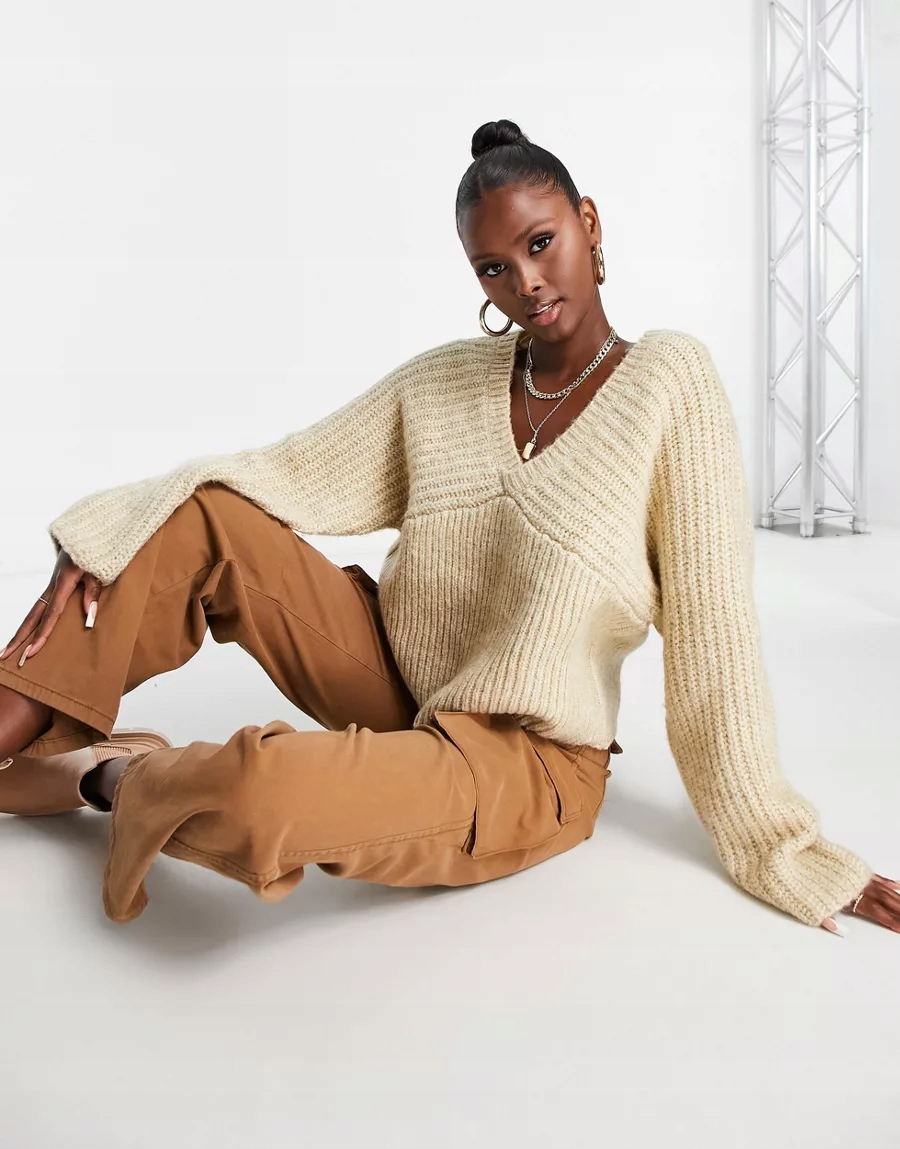 MISSGUIDED SWETER DAMSKI BEŻOWY CASUAL 38/40 RDB Fason klasyczny
