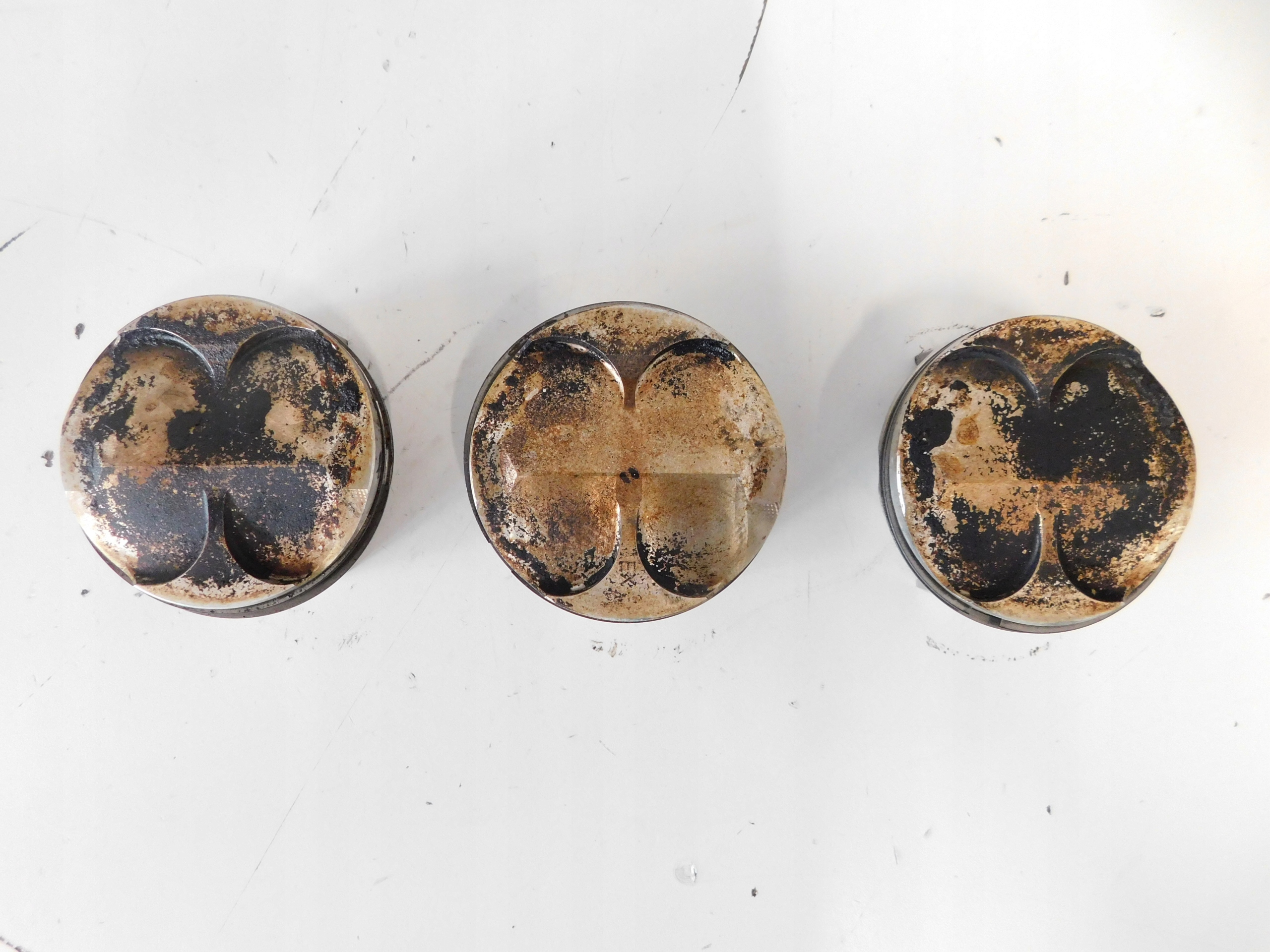 1132 - TRIUMPH DAYTONA 675 ПОРШНИ В СБОРЕ