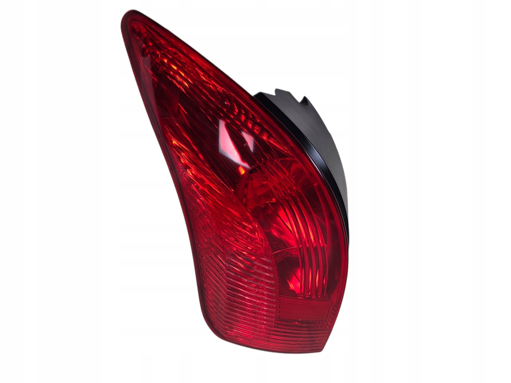 PEUGEOT 308 and KOMBI light rear part left original.