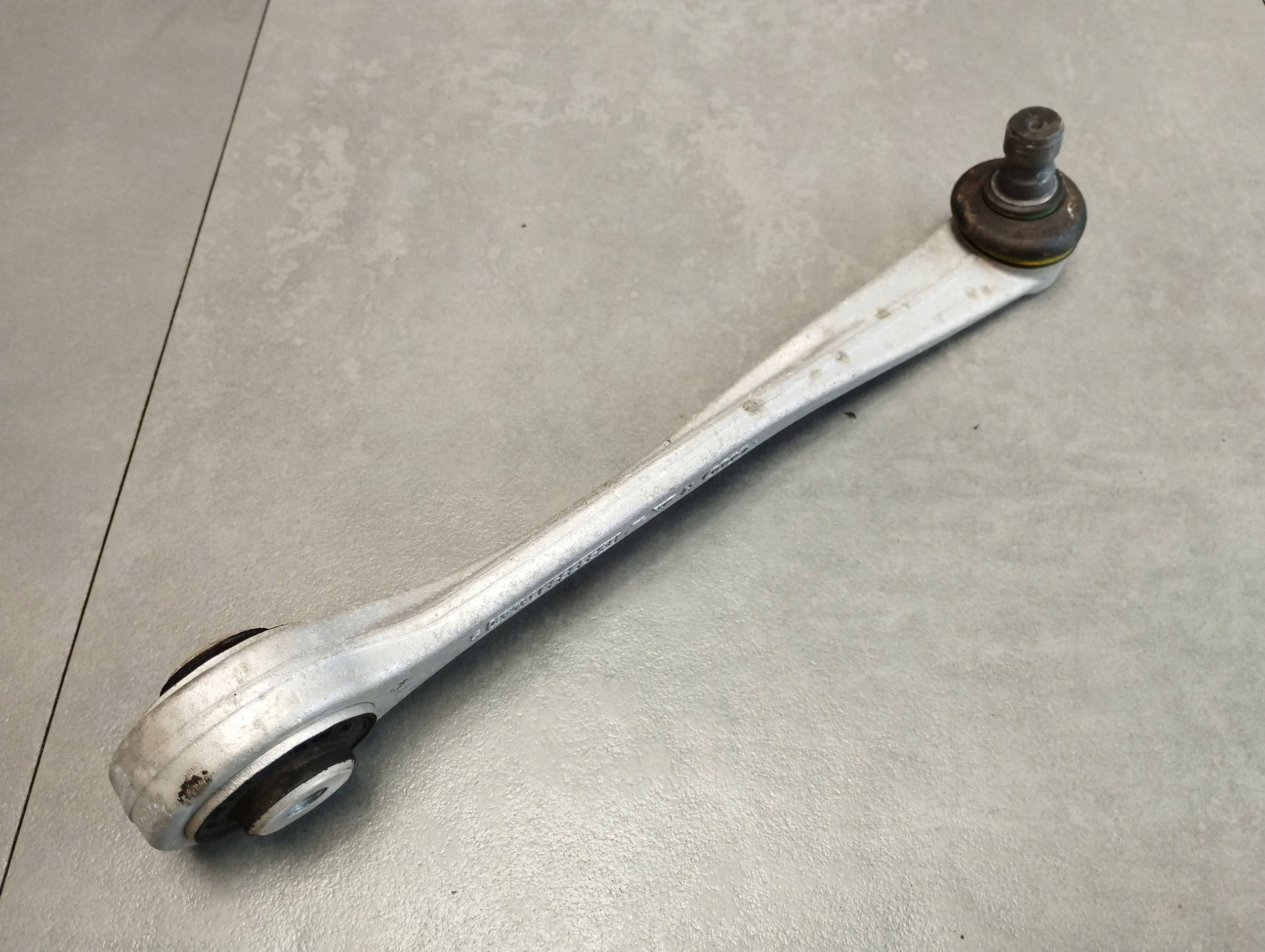 Audi A7 4G 2016 arm right front 8K0407506B