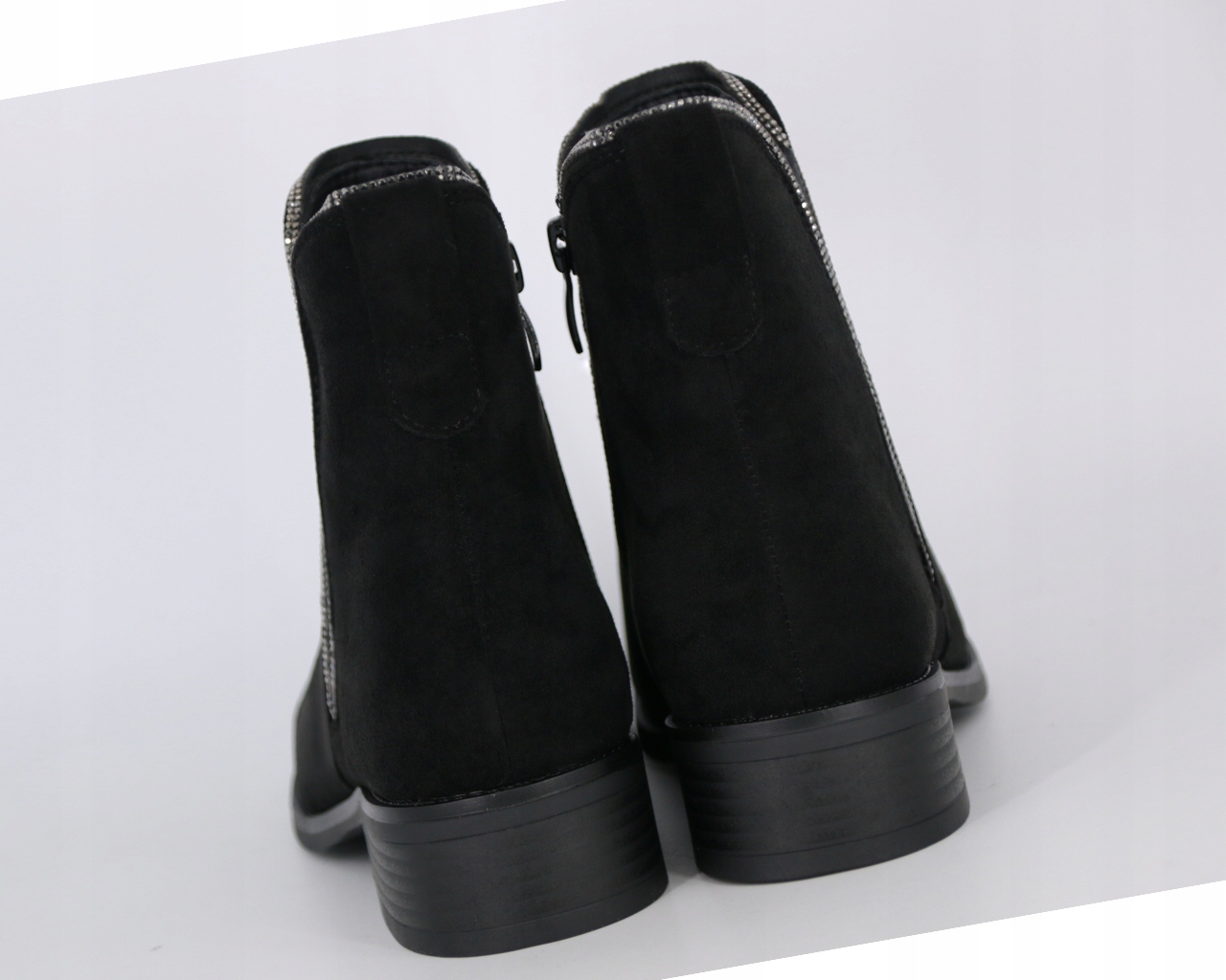 CZARNE ZAMSZOWE BOTKI NA OBCASIE JESIENNE WYGODNE BUTY DAMSKIE CYRKONIE 38 Wzór dominujący bez wzoru