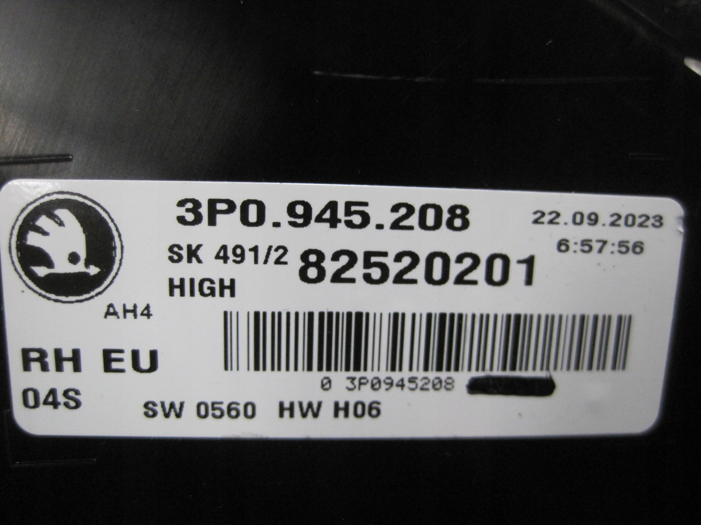 light SKODA SUPERB 4 IV 3P0945208 rear part rear right